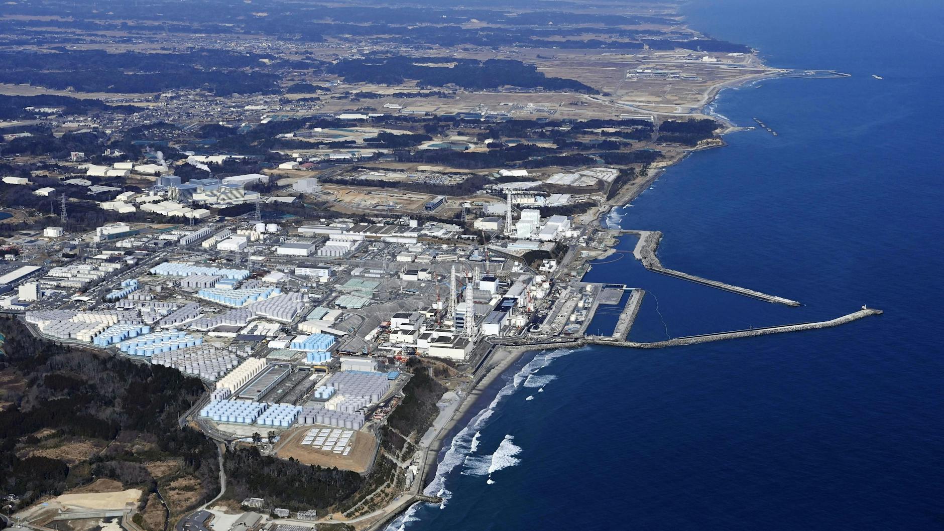 Japan: Blick auf die Atomruine von Fukushima.
