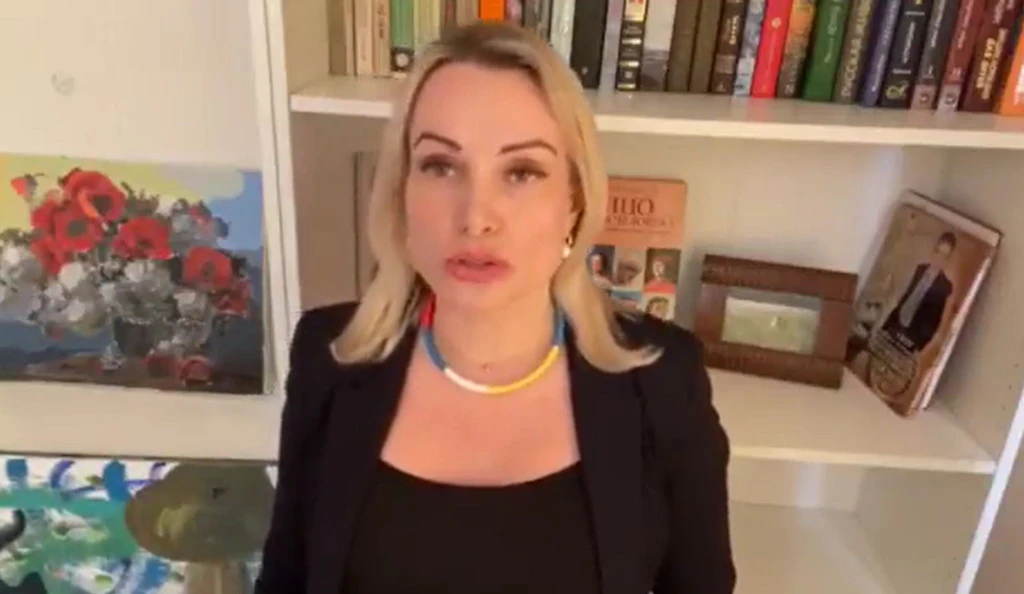 Marina Owsjannikowa ist auf freiem Fuß, aber nicht außer Gefahr