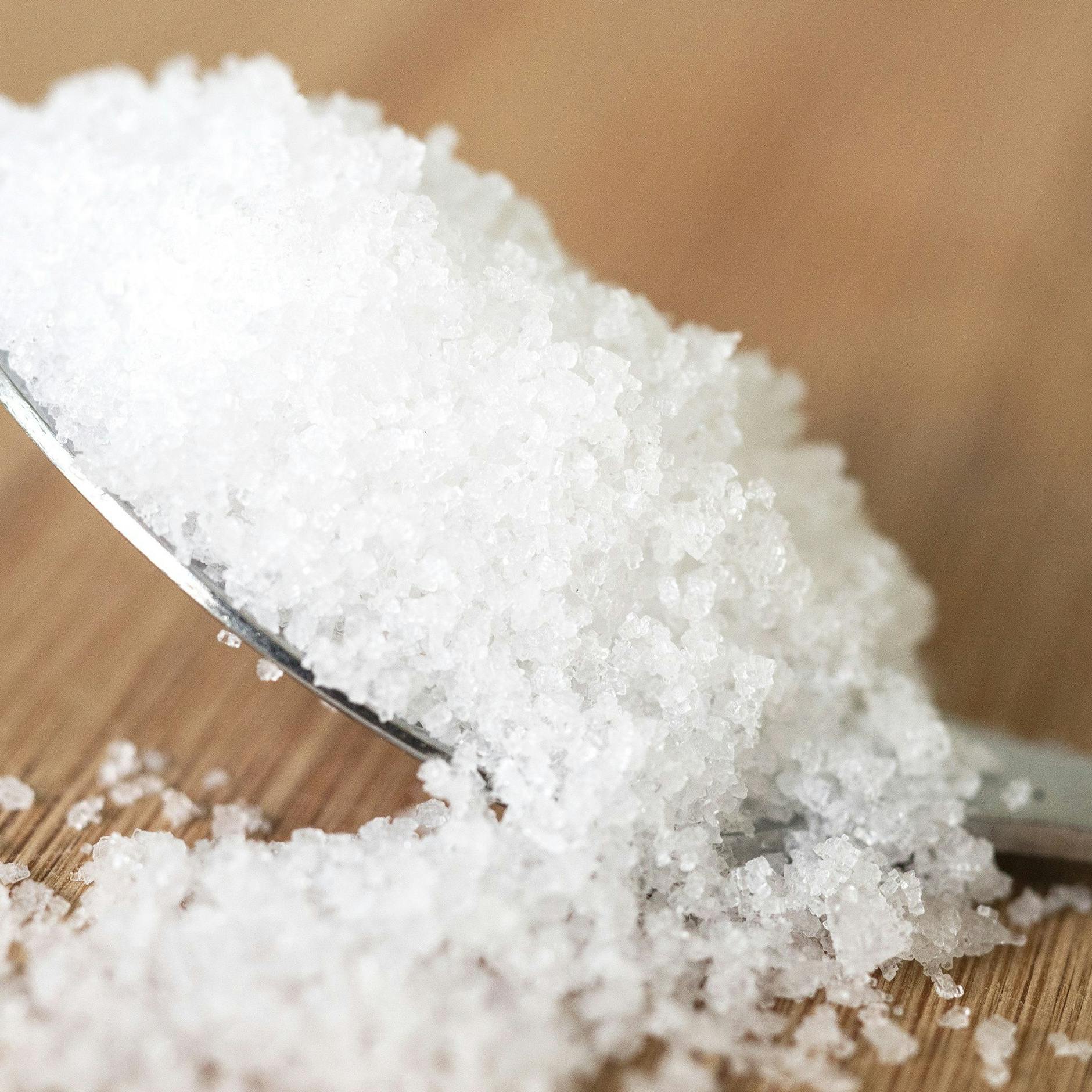 Salz ist wichtig für den Körper - mehr als ein Teelöffel am Tag sollte es aber nicht sein.