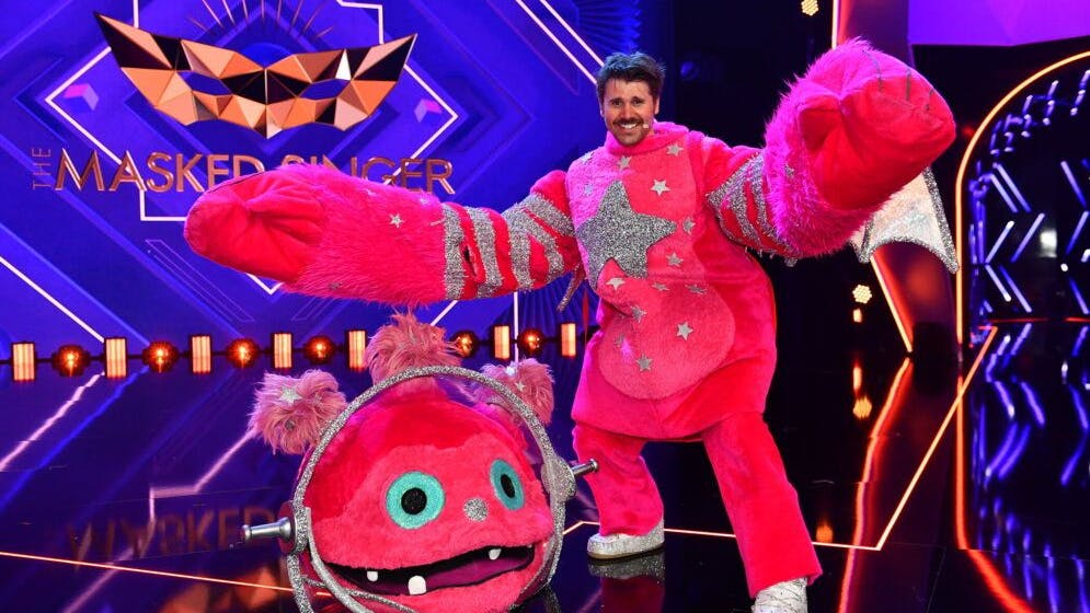 Thore Schölermann übernimmt die „The Masked Singer“-Moderation für den an Corona erkrankten Matthias Opdenhövel.