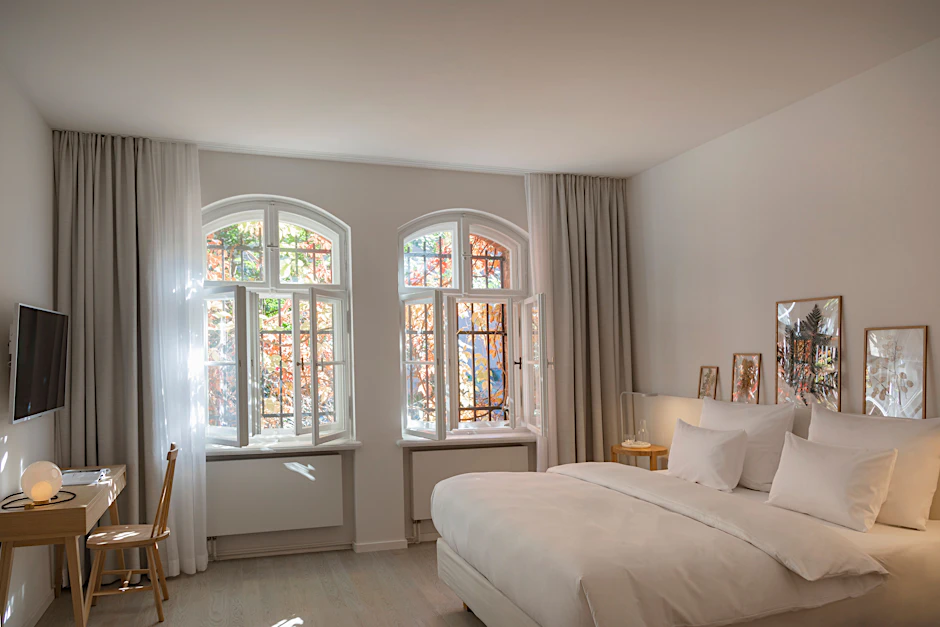 Gefängnis, Bank, Botschaft: In diesen Berliner Hotels können Sie Geschichte atmen