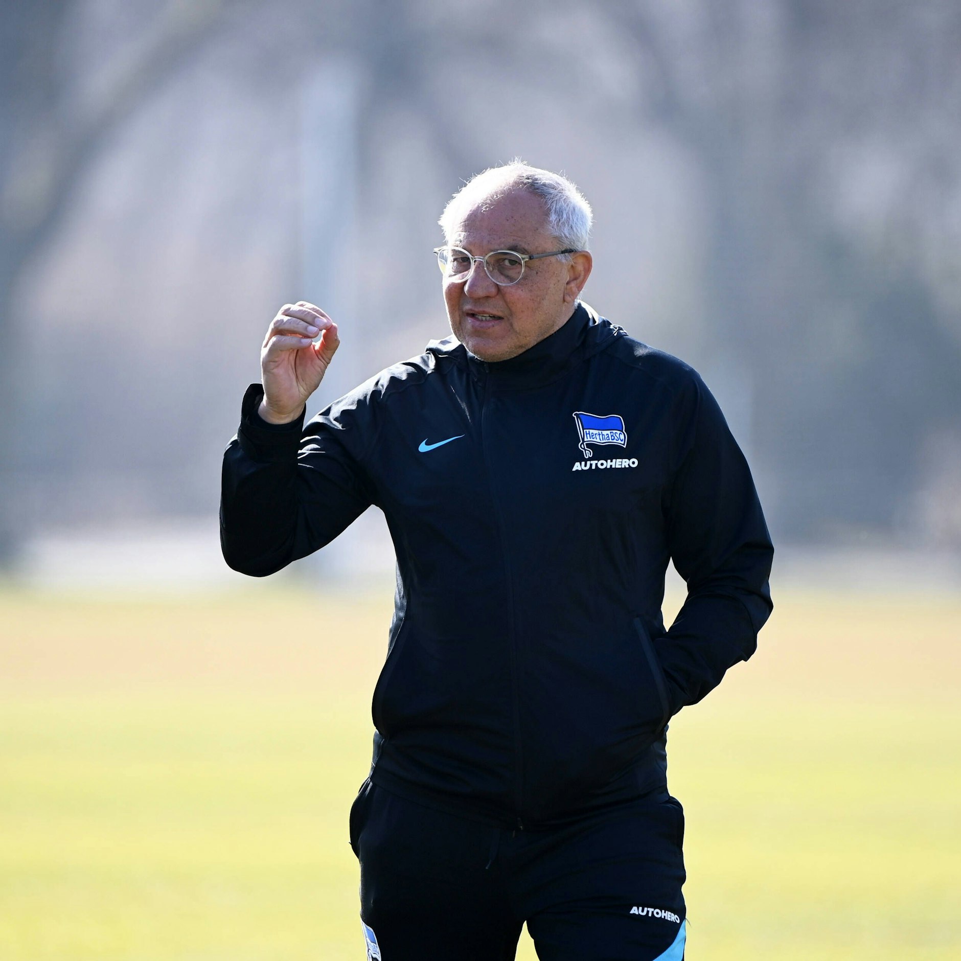 Herthas neuer Trainer Felix Magath ist seit Donnerstag an Corona erkrankt.