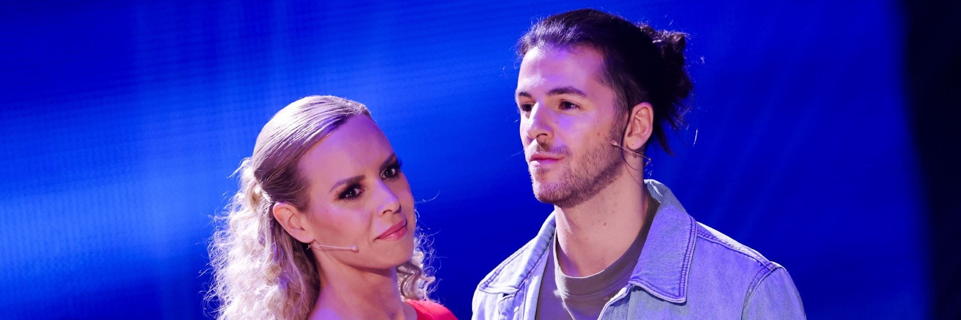 Sportmoderator Riccardo Basile und Profitänzerin Isabel Edvardsson scheiden aus.