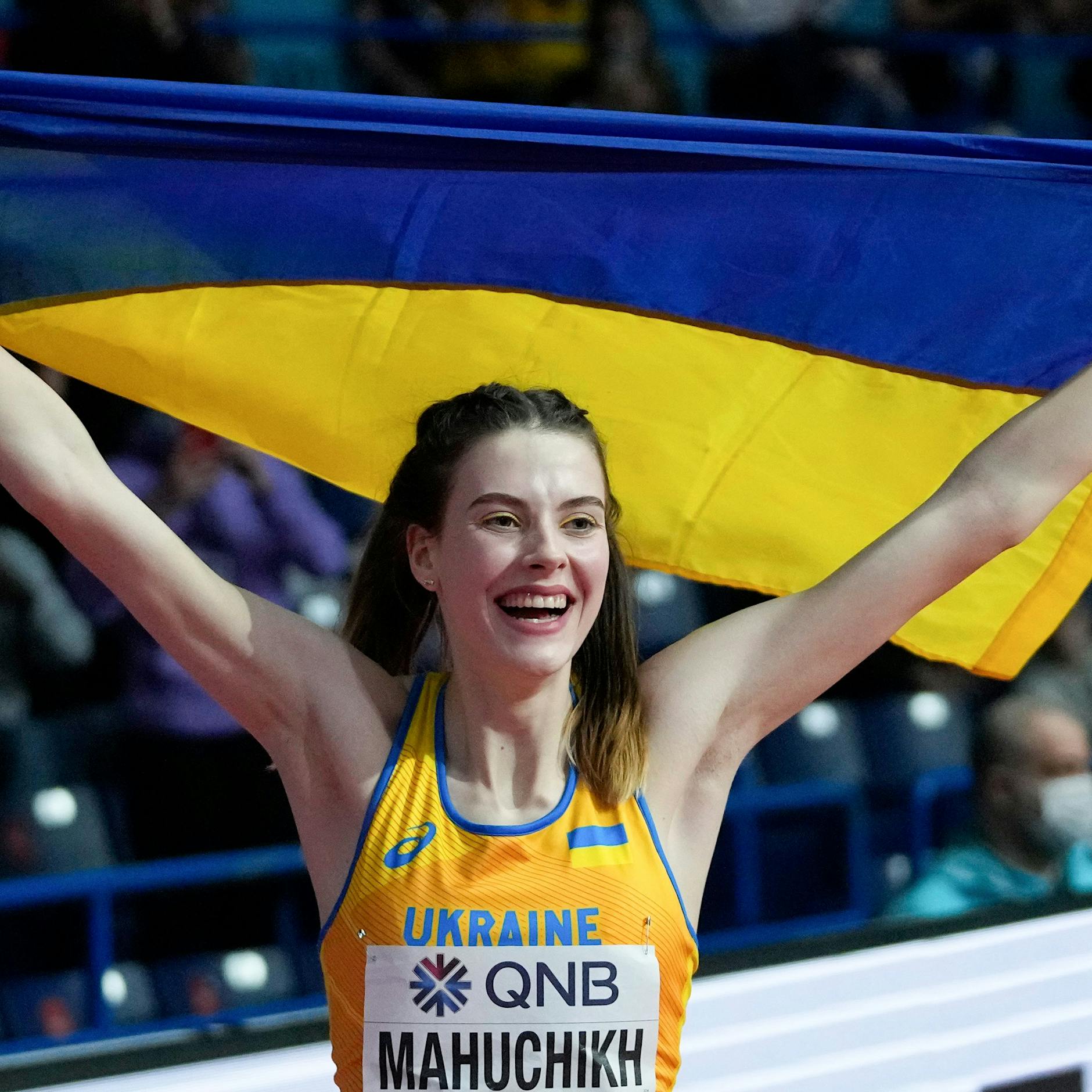 Tapferer Siegeswille! Nach Flucht durch zerbombte Städte holt ukrainische Hochspringerin Jaroslawa Mahutschich WM-Gold