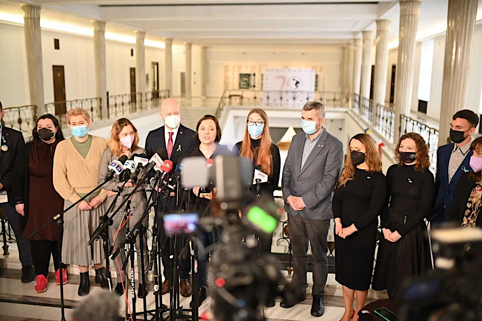 Konferenz linker Parteien aus der Ukraine, Litauen, Finnland und der Tschechischen Republik im polnischen Parlament, 8. März 2022.