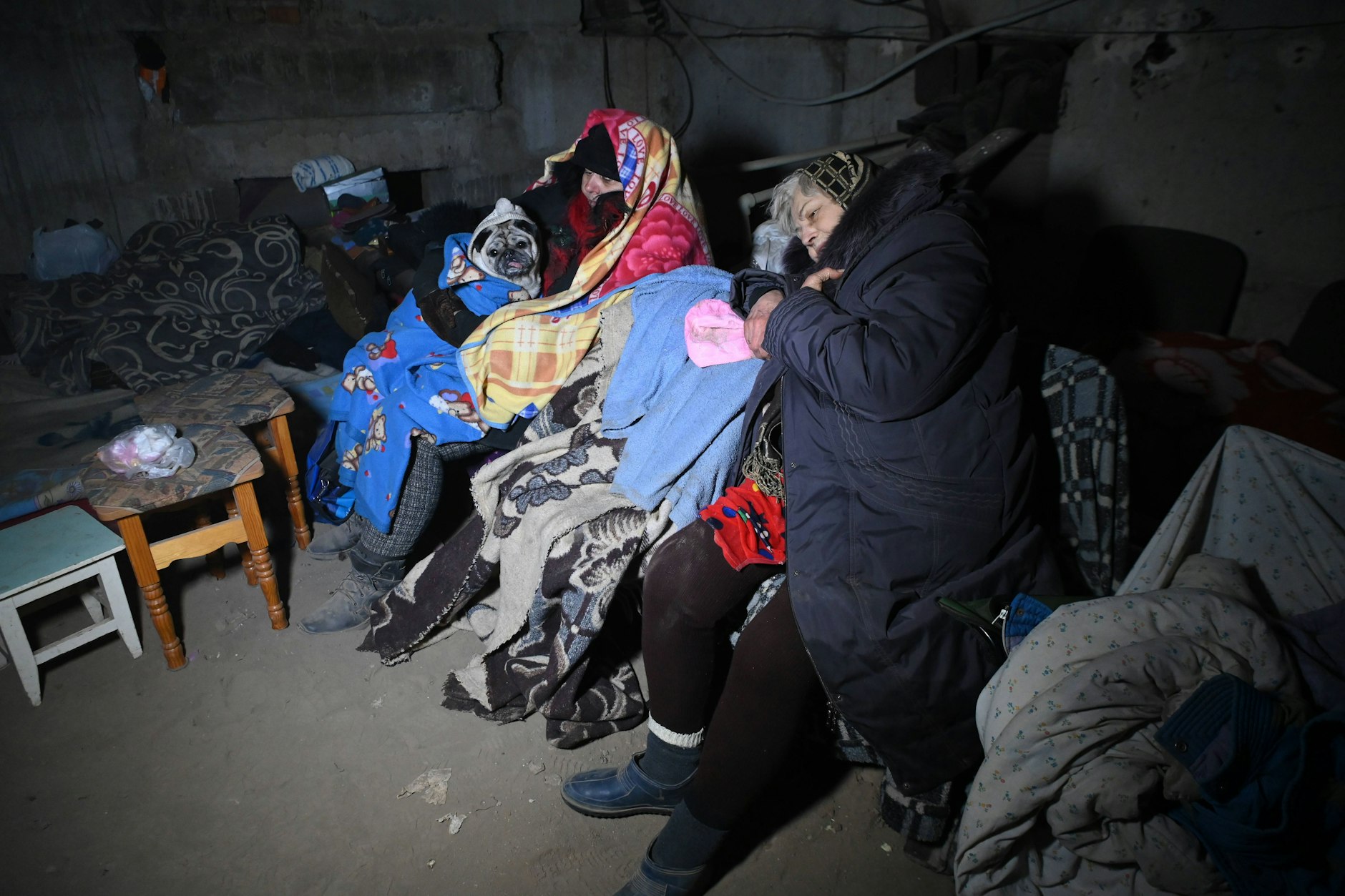 Seit Wochen harren die Menschen in Mariupol in Kellern aus, um sich vor den Bombardements zu schützen.