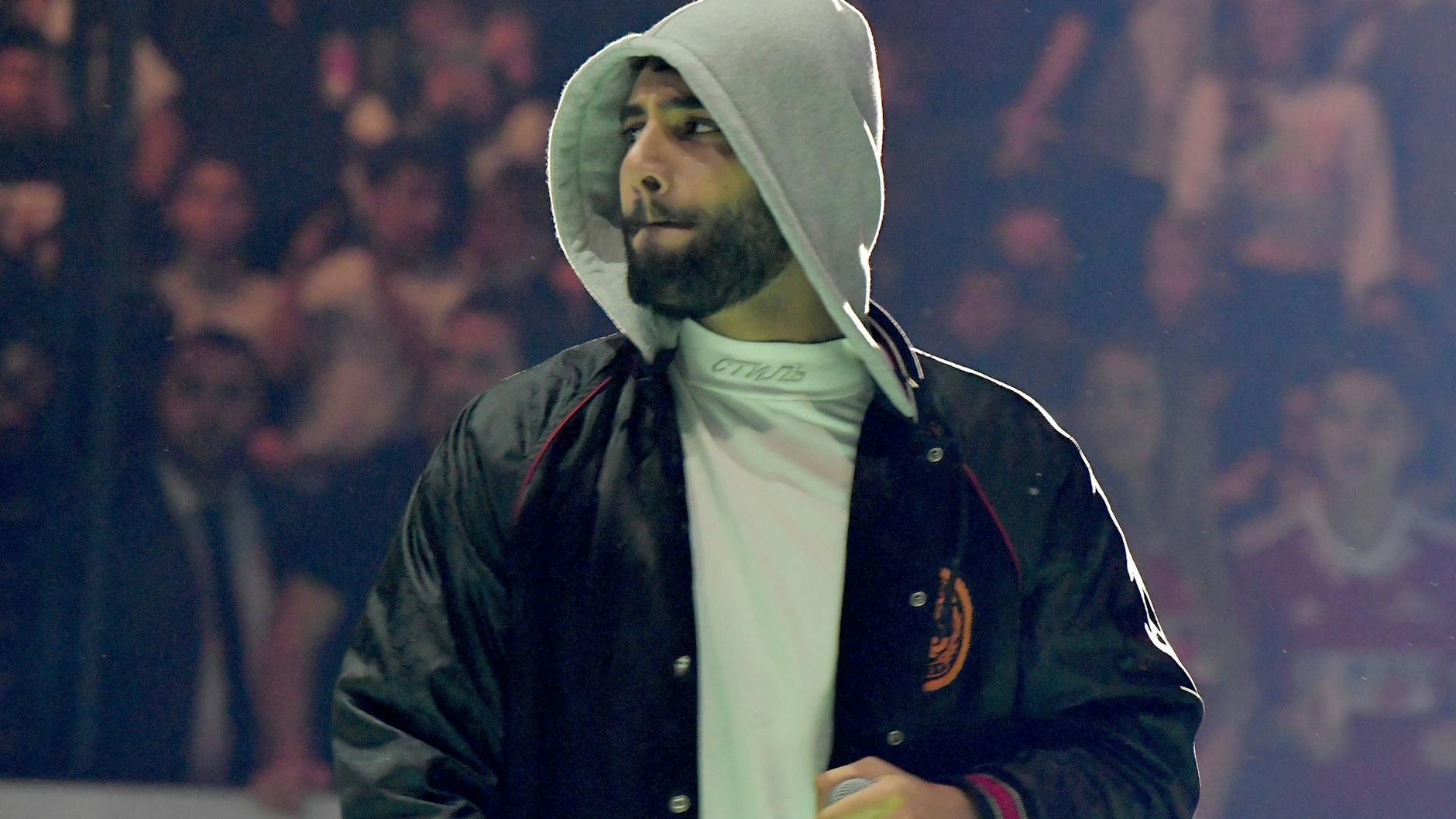 Auf der Bühne kann Samra besser mit Worten umgehen.