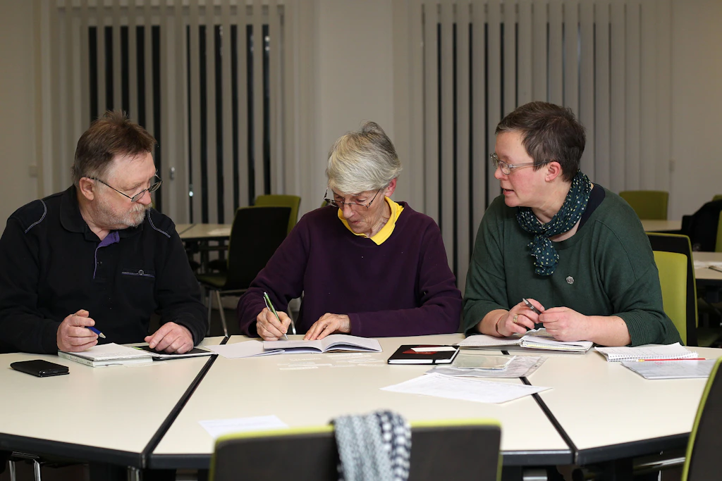 Wenn aus dem Bundestag die Angstbude wird: Kreatives Schreiben in Köpenick