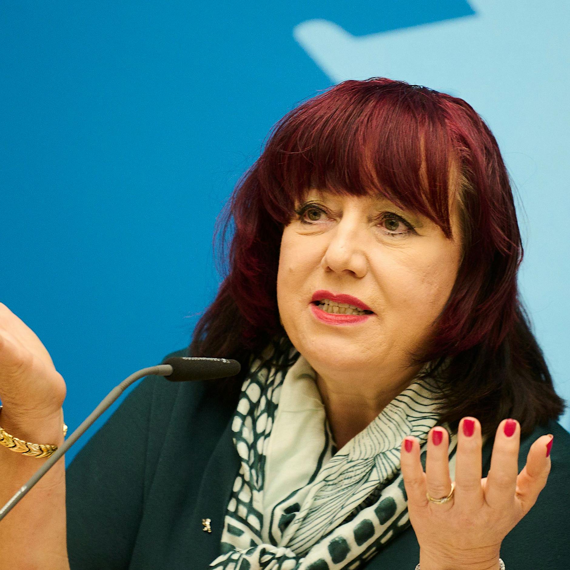 Schulsenatorin: „In der Flüchtlingskrise müssen wir alle zusammenrücken“