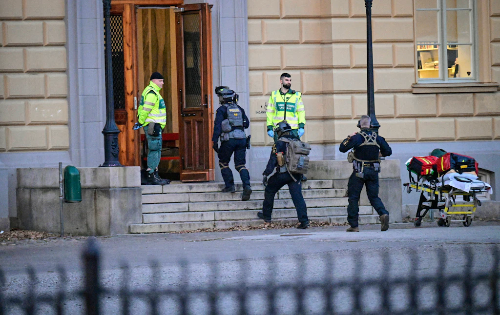 Schweden: Gymnasiast tötet zwei Lehrerinnen mit Axt und Messer