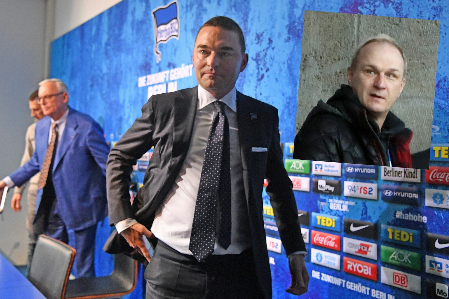 Hertha-Investor Lars Windhorst wird nach seiner Kritik an Präsident Werner Gegenbauer (l.) von Ex-Hertha-Spieler Axel Kruse (r.) attackiert.