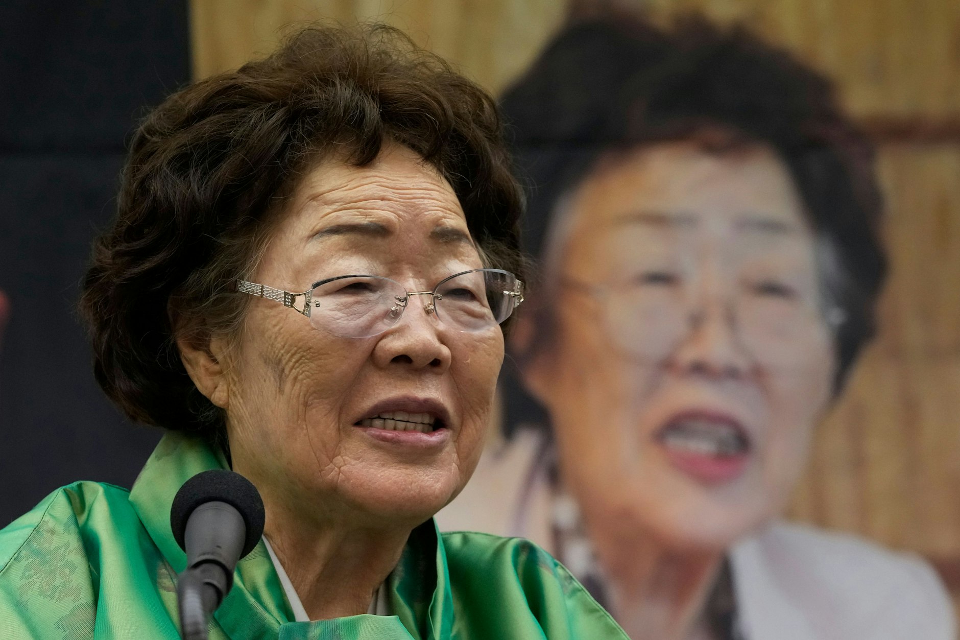 Lee Yong Soo ist das „Gesicht“ einer Gruppe von Frauen vornehmlich aus Korea, die im Zweiten Weltkrieg zur Prostitution in japanischen Militärbordellen gezwungen worden waren.