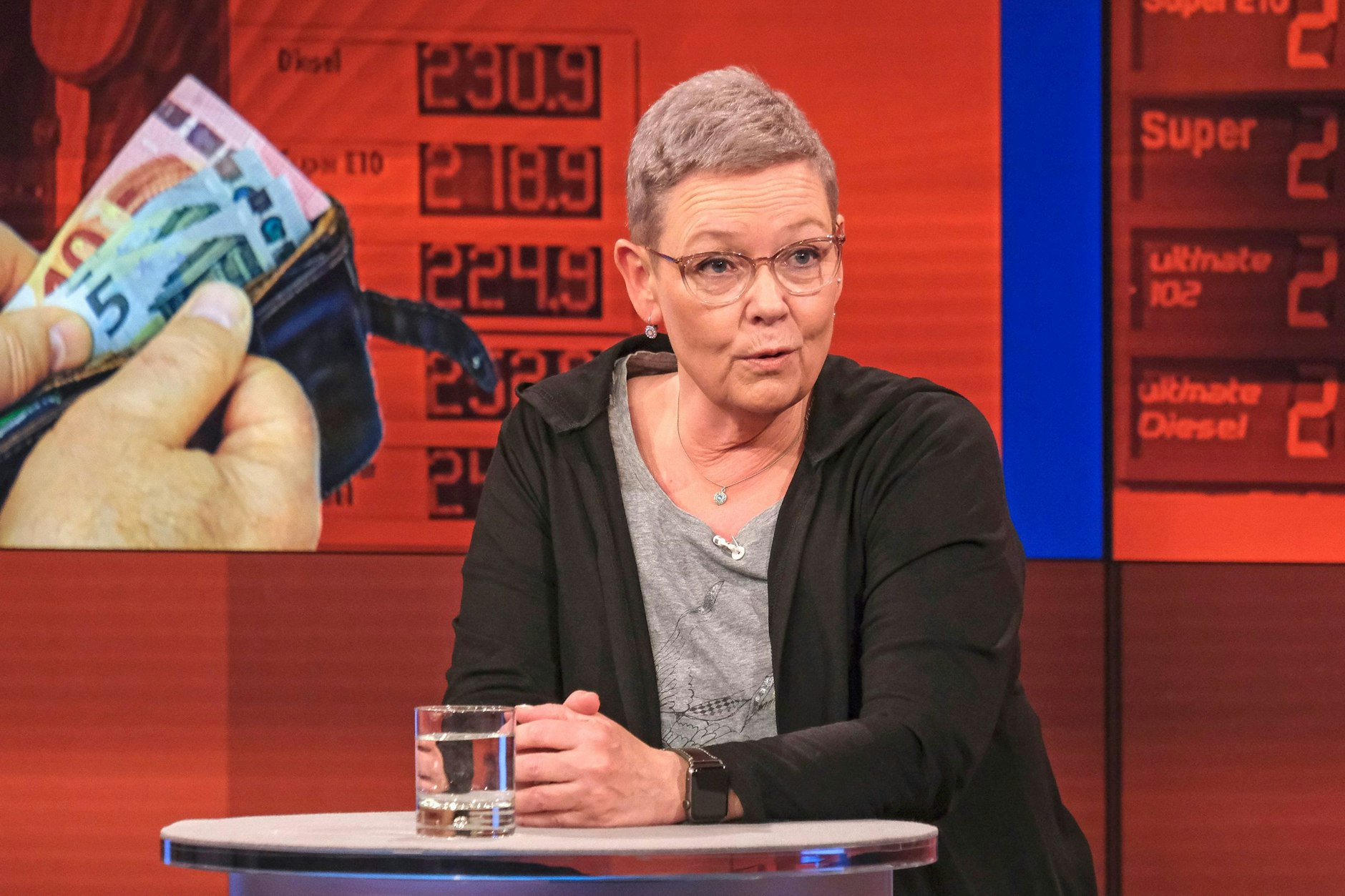 Die Bochumer Reinigungskraft Susanne Holtkotte bei „Hart aber fair“