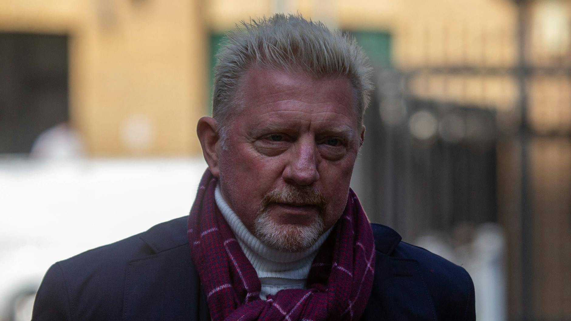 Boris Becker erscheint zu einem Gerichtstermin.