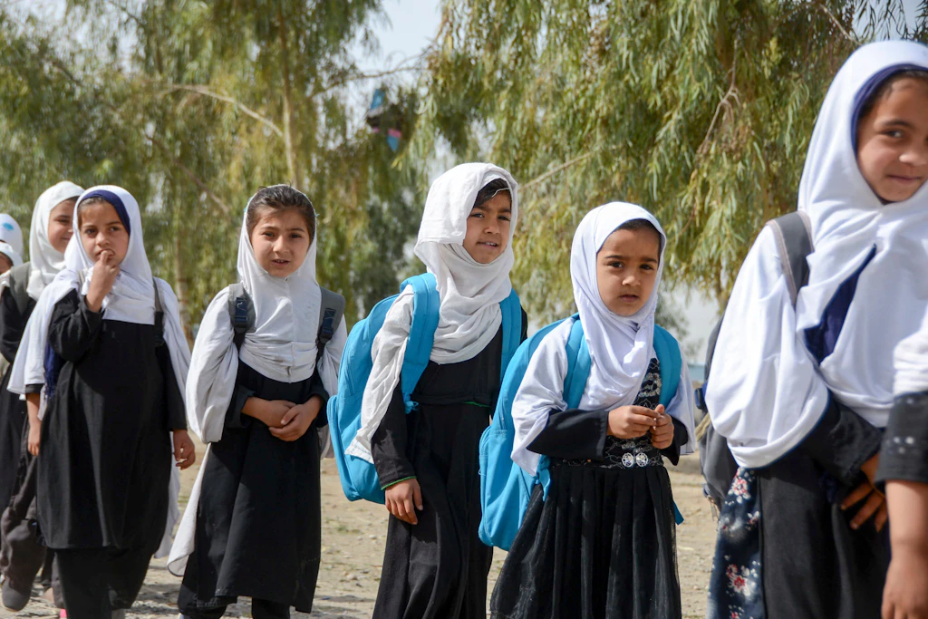Taliban schließen Mädchenschulen nach wenigen Stunden wieder