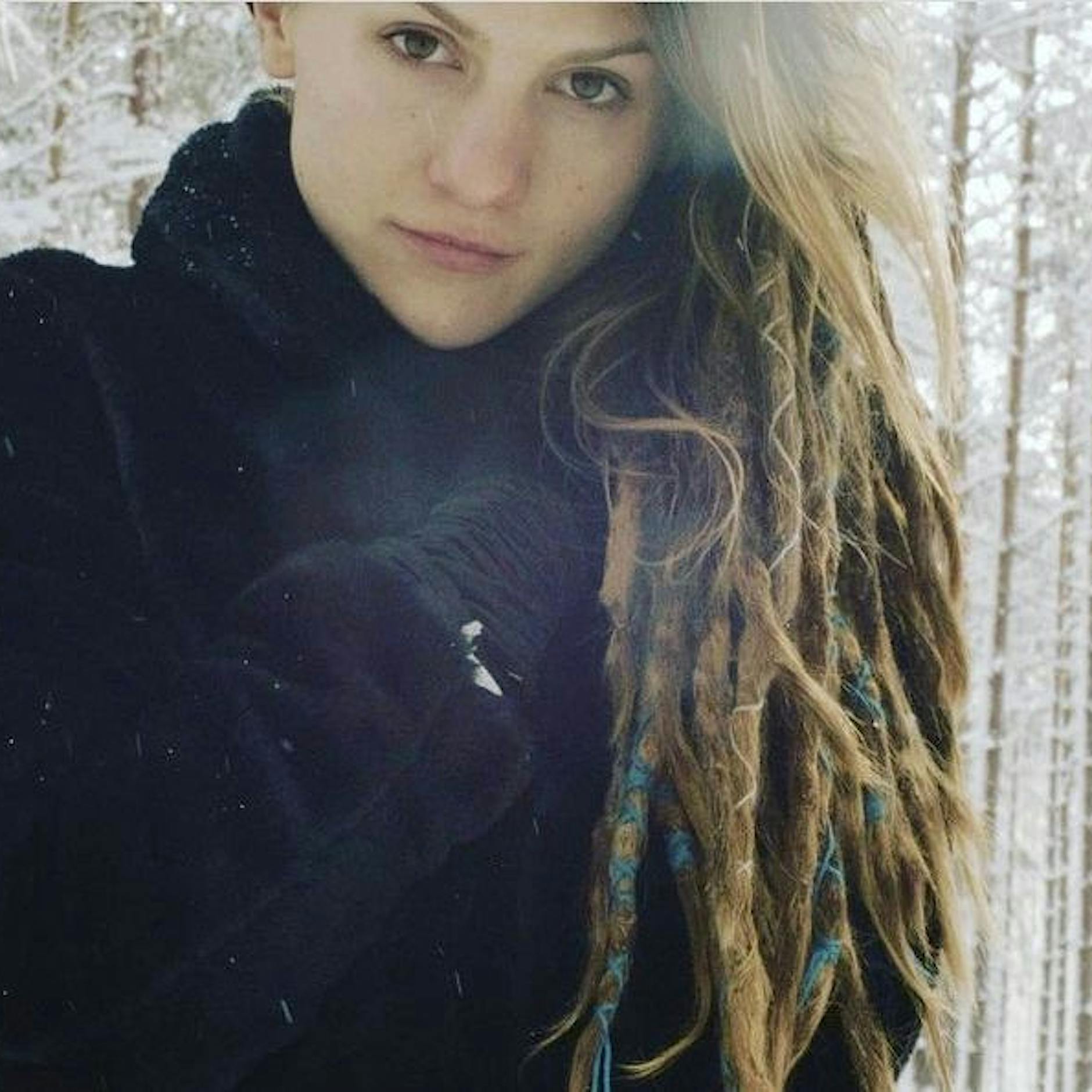 Fridays for Future lädt Musikerin aus, weil sie Dreadlocks trägt