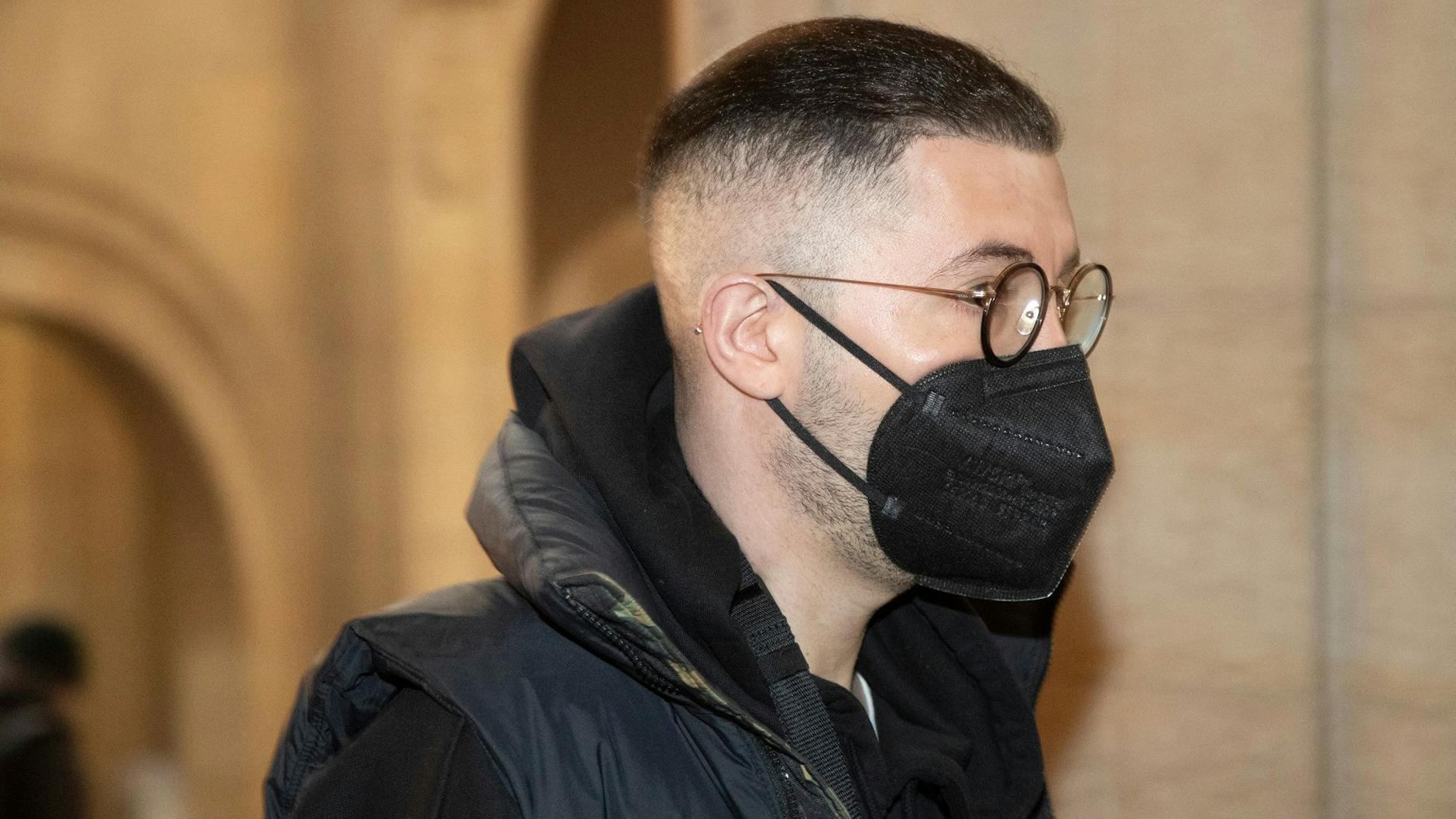 Gan-G kommt als Zeuge ins Gericht.