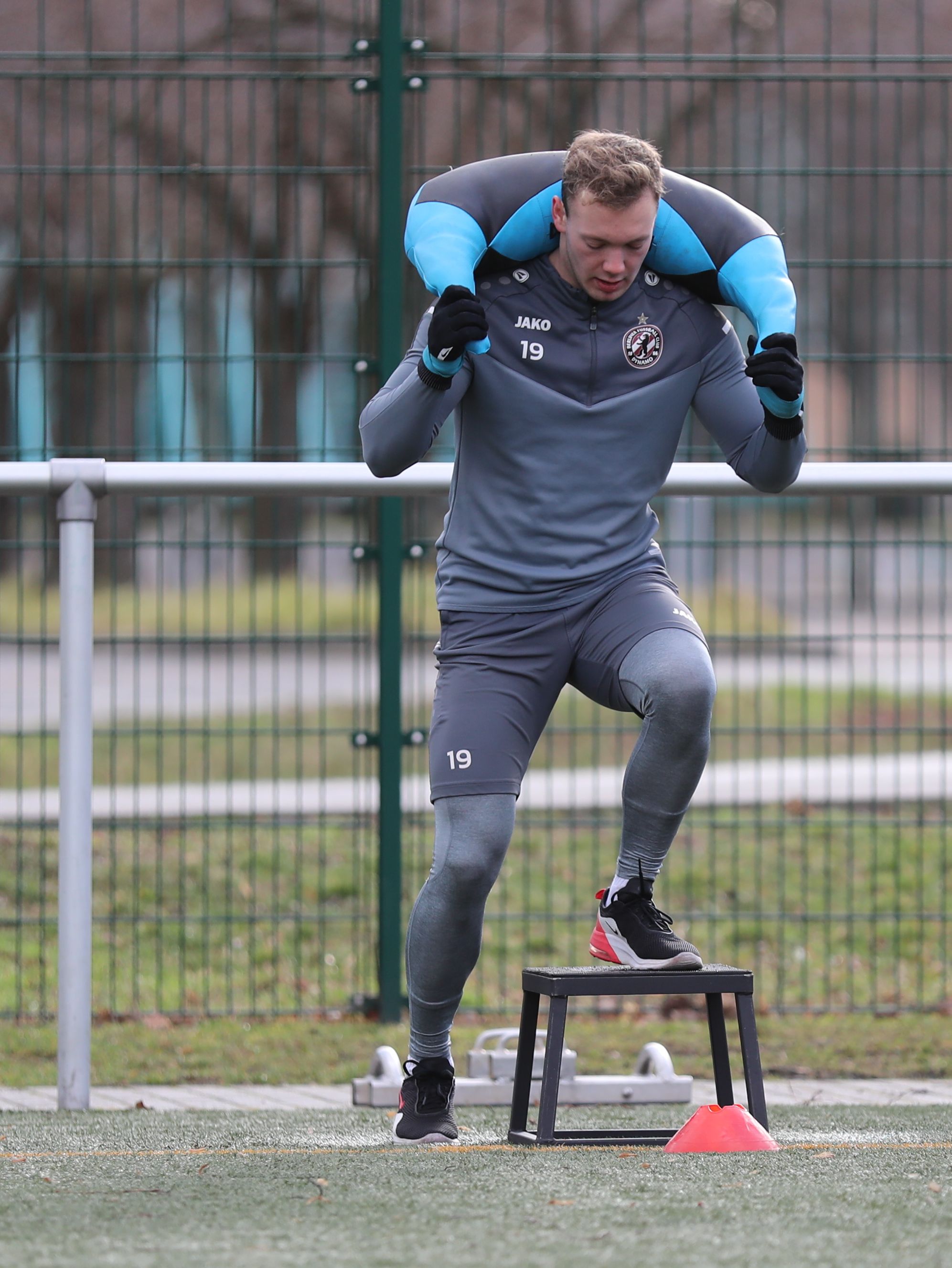 Image - BFC-Verteidiger im Glück: Max Klump kann das Gras schon wieder riechen