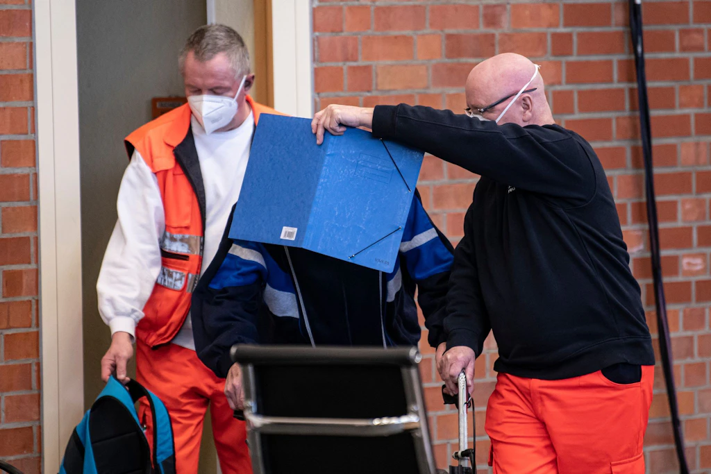 Verteidiger von 101-Jährigem will andere einstige SS-Wachmänner als Zeugen hören