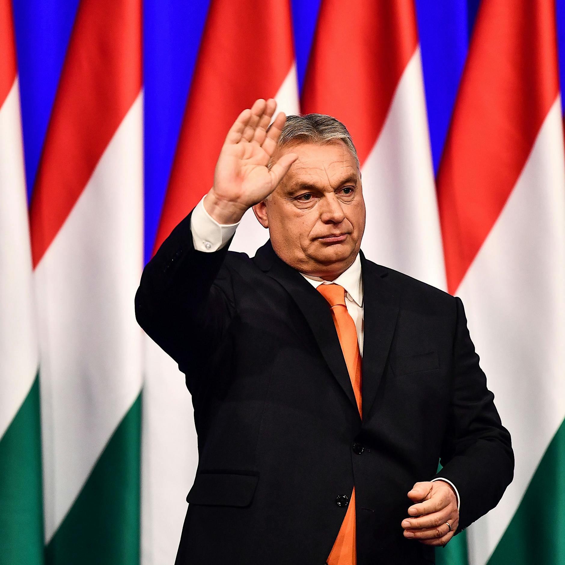Wie Putin-Freund Orbán vom Krieg profitiert