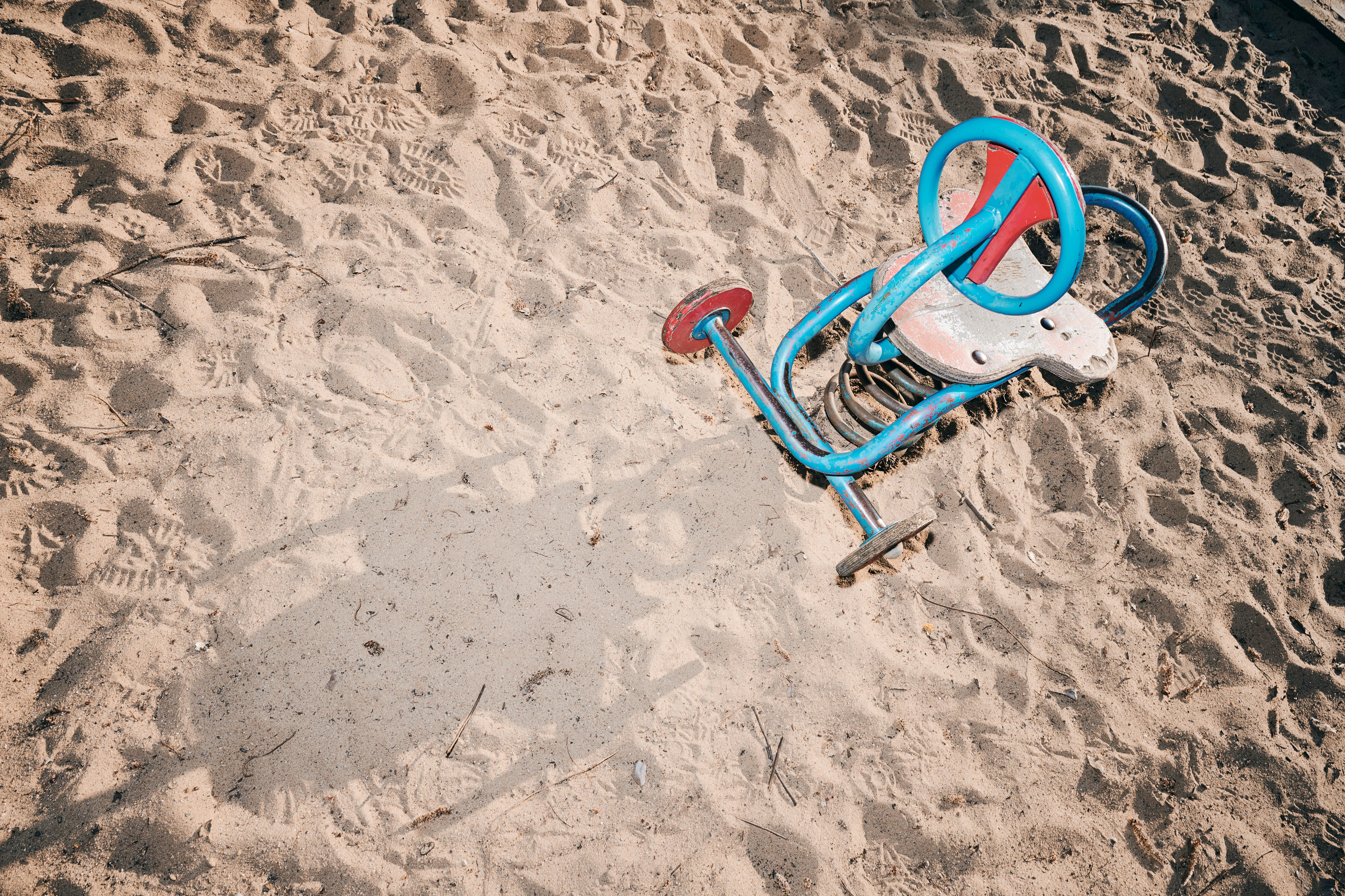 Kinderwippe oder Foltergerät? Egal, Orthopäde und Zahnarzt freut’s sicherlich.