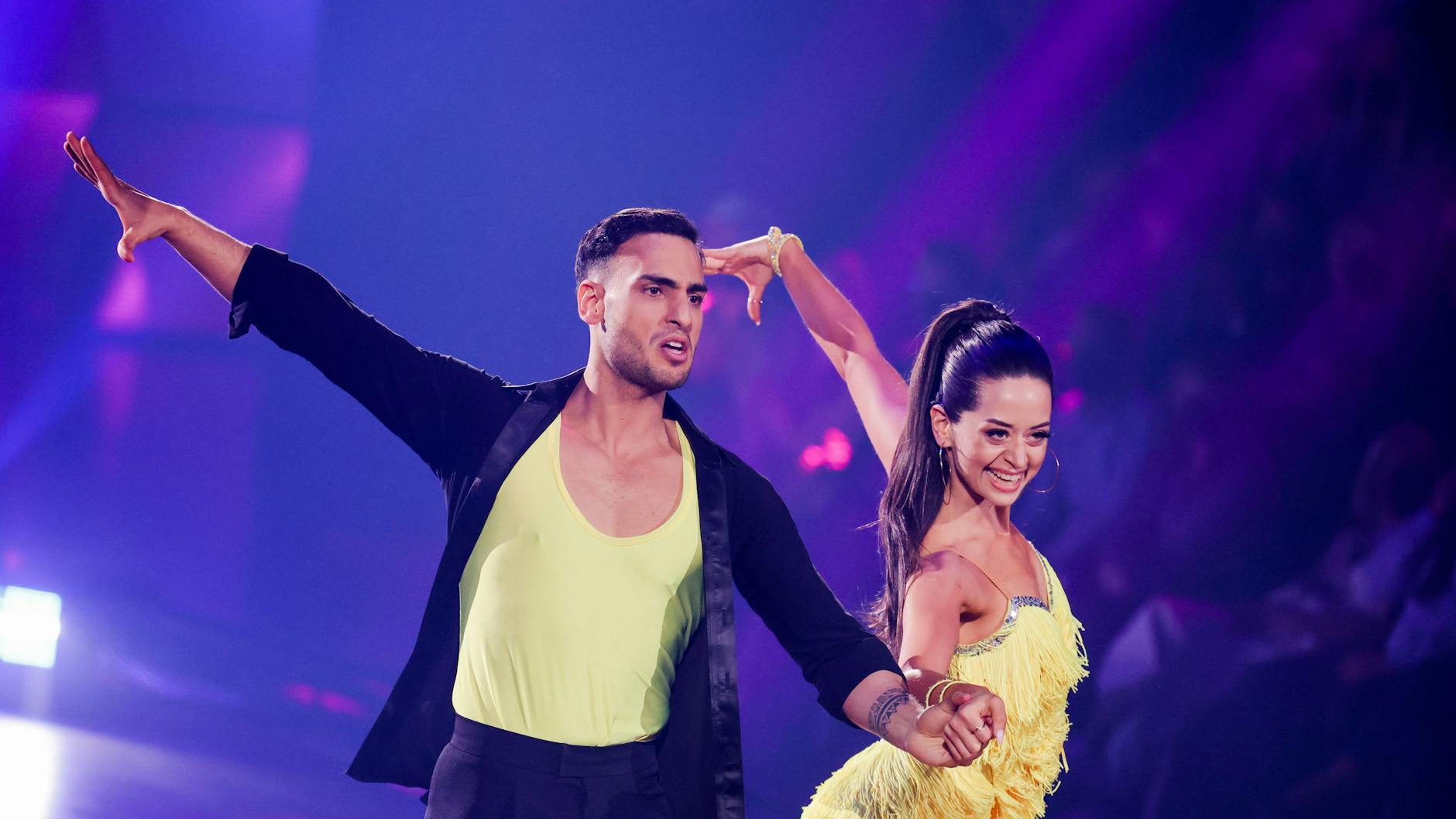 Malika Dzumaev tanzte 2022 zusammen mit Timur Ülker bei „Let’s Dance“.