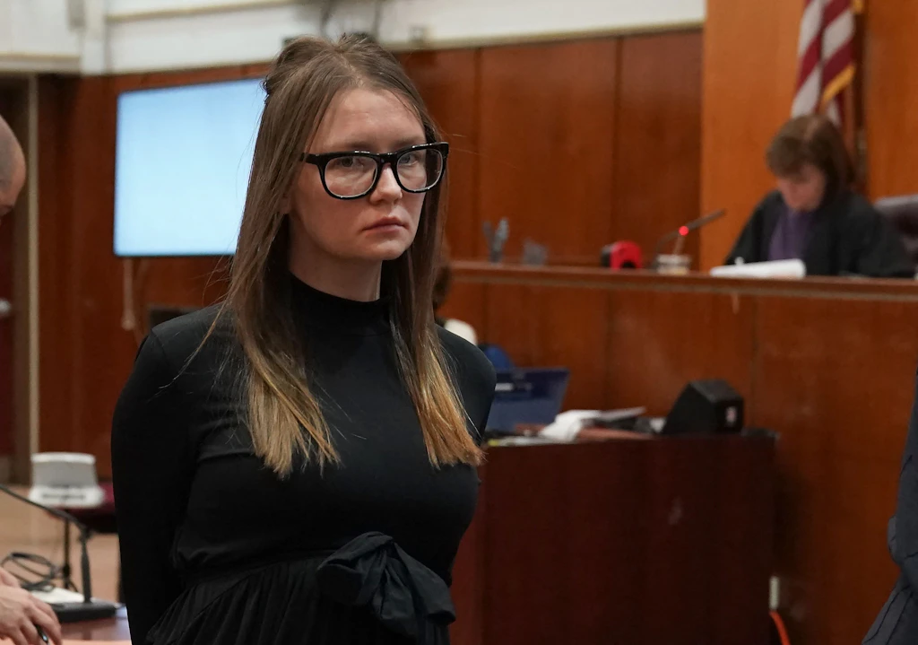 Fake-Erbin Anna Sorokin: Jetzt verkauft sie ihre gebrauchten Schlüpfer als Kunst
