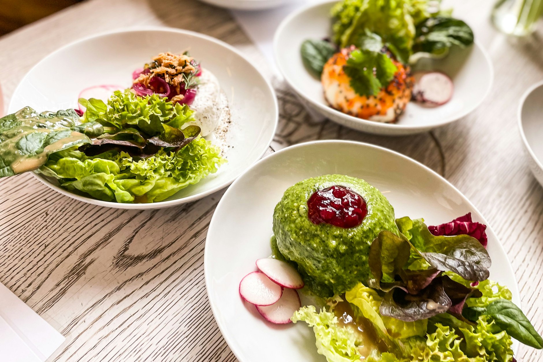 Bärbel, Gigi und Mathias: So heißen diese österreichisch-asiatischen Fusionsknödel bei Häppies in der Dunckerstraße.