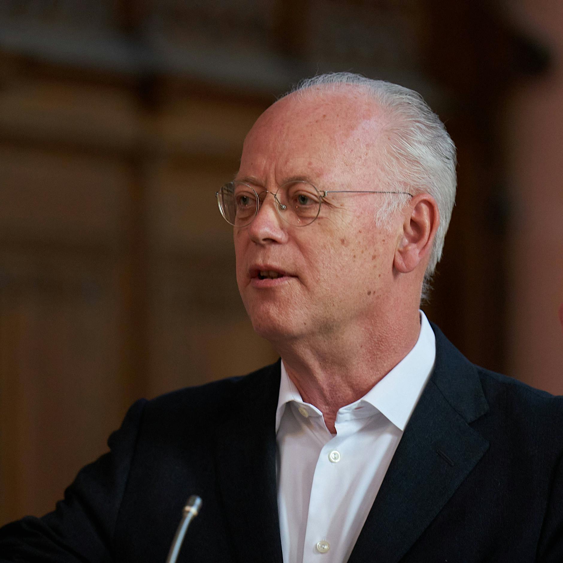 Rudolf Scharping: „Grundlagen unserer Sicherheit stehen auf dem Prüfstand“