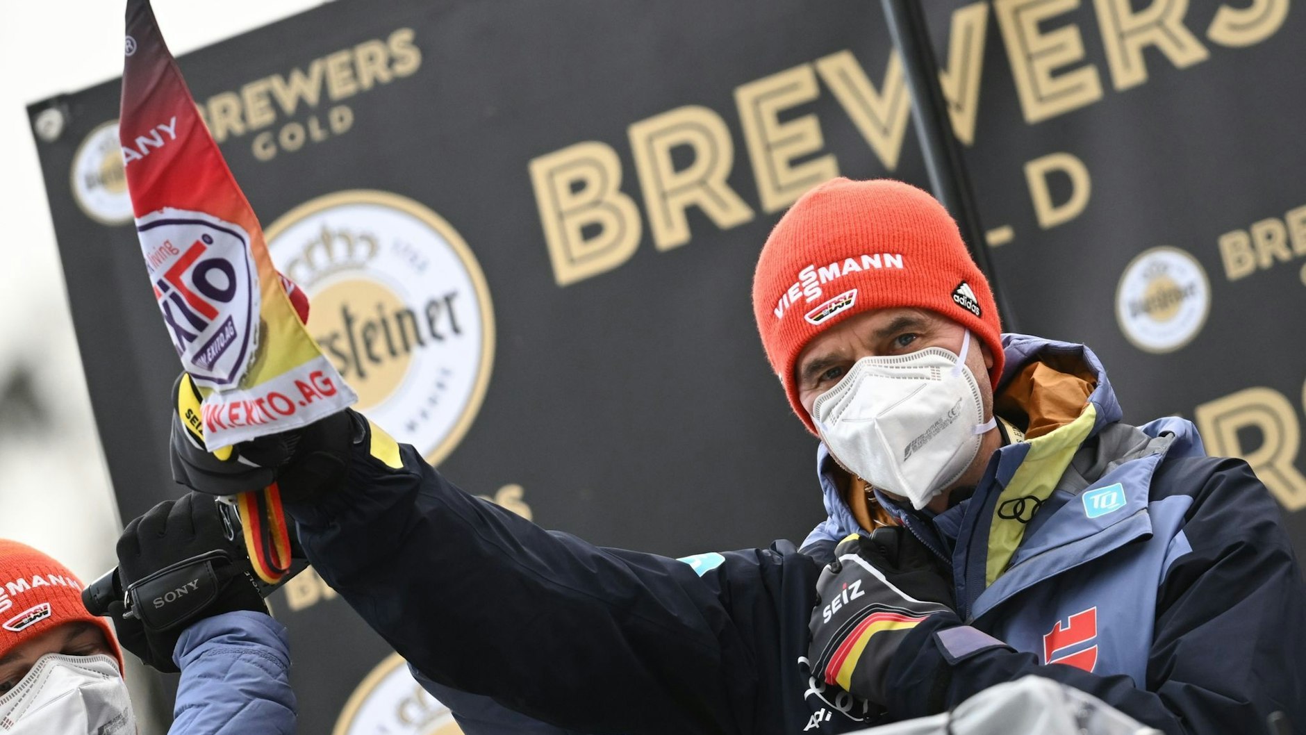 Stefan Horngacher winkte die deutschen Skispringer die letzten drei Jahre lang an der Schanze ab.