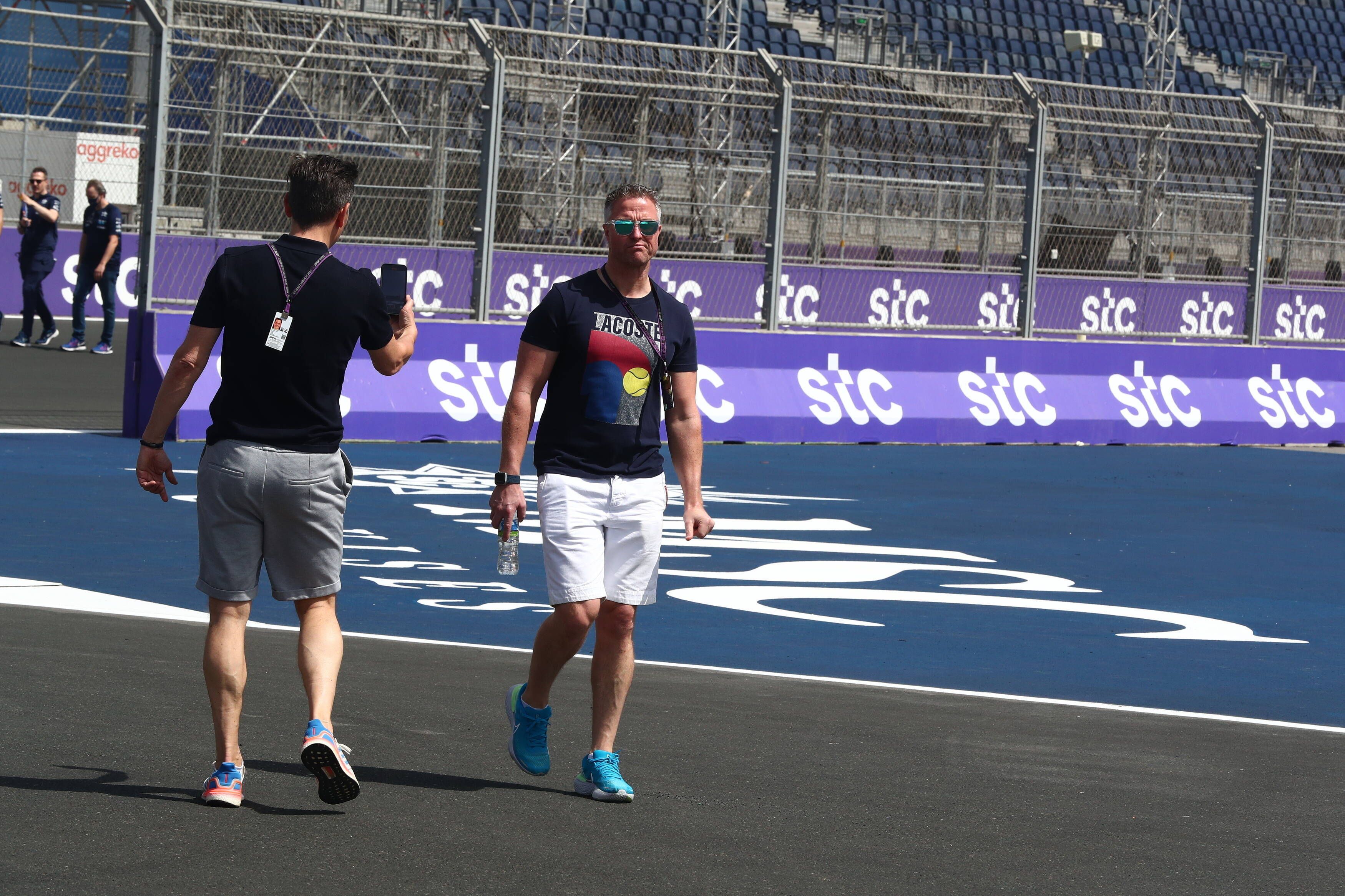 Image - Terror-Anschlag in Saudi-Arabien: Ralf Schumacher flüchtet von der Strecke