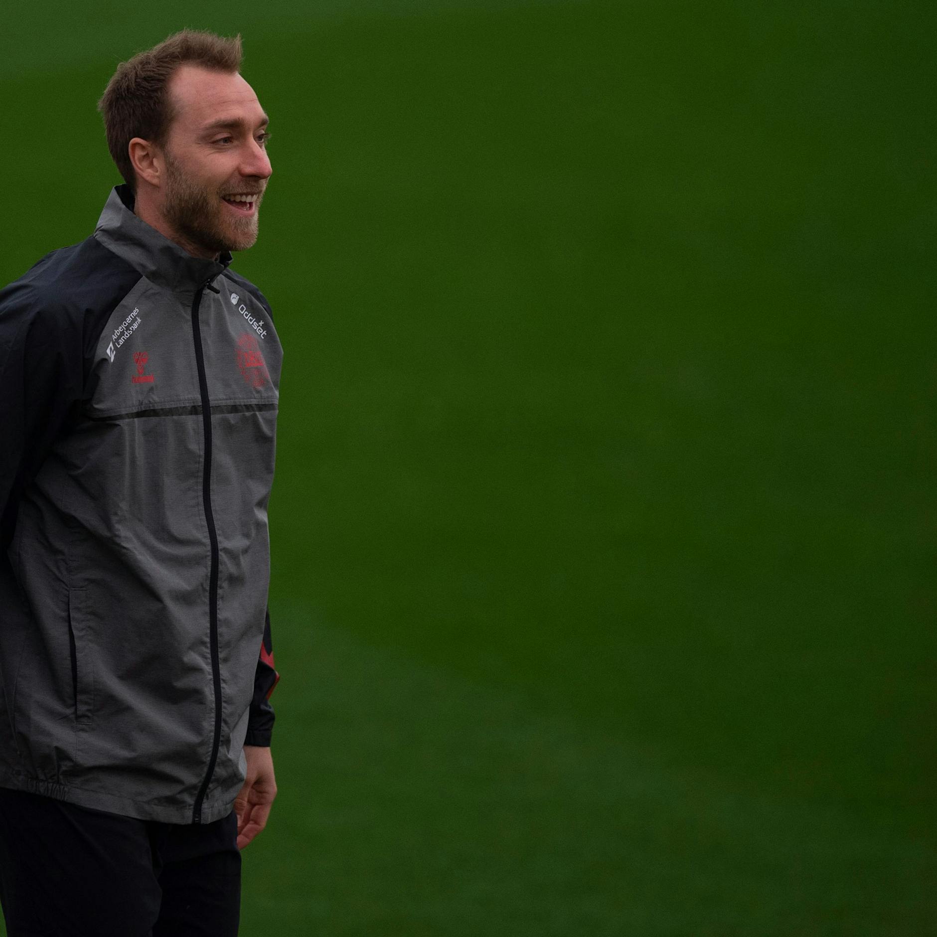 DIESES Foto lässt uns alle Lächeln: Christian Eriksen trainiert wieder mit der dänischen Nationalmannschaft