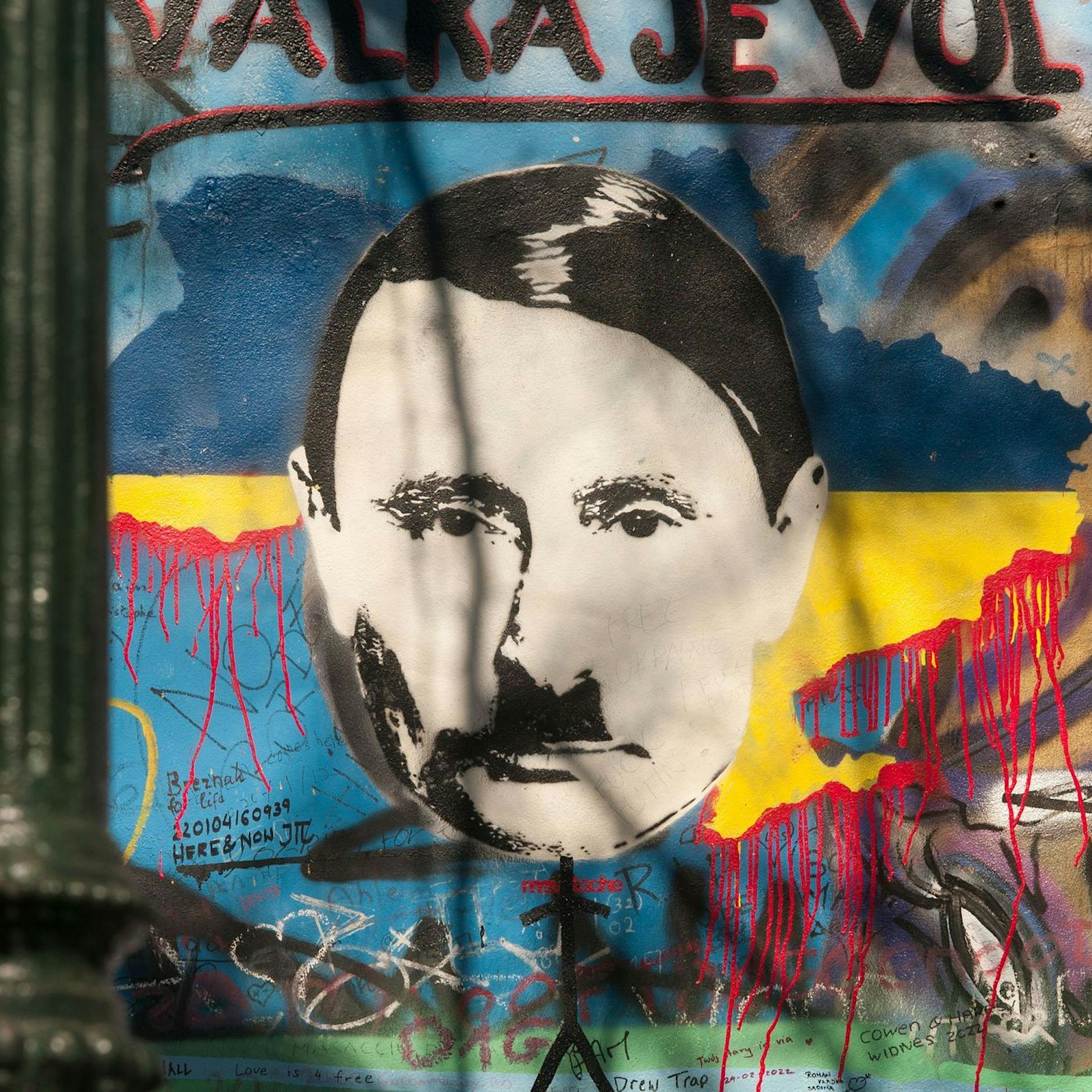 „Putin wirkt wie ein gelehriger Schüler von Adolf Hitler“: Sind diese Vergleiche erlaubt – und stimmt das wirklich?