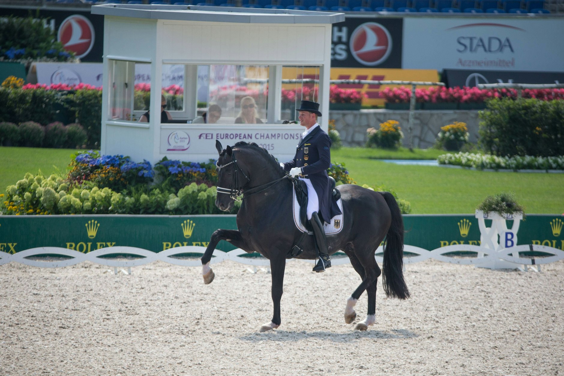 Der Hengst Totilas mit seinem Reiter Matthias Rath bei seinem letzten Wettkampf, der EM 2015 in Aachen