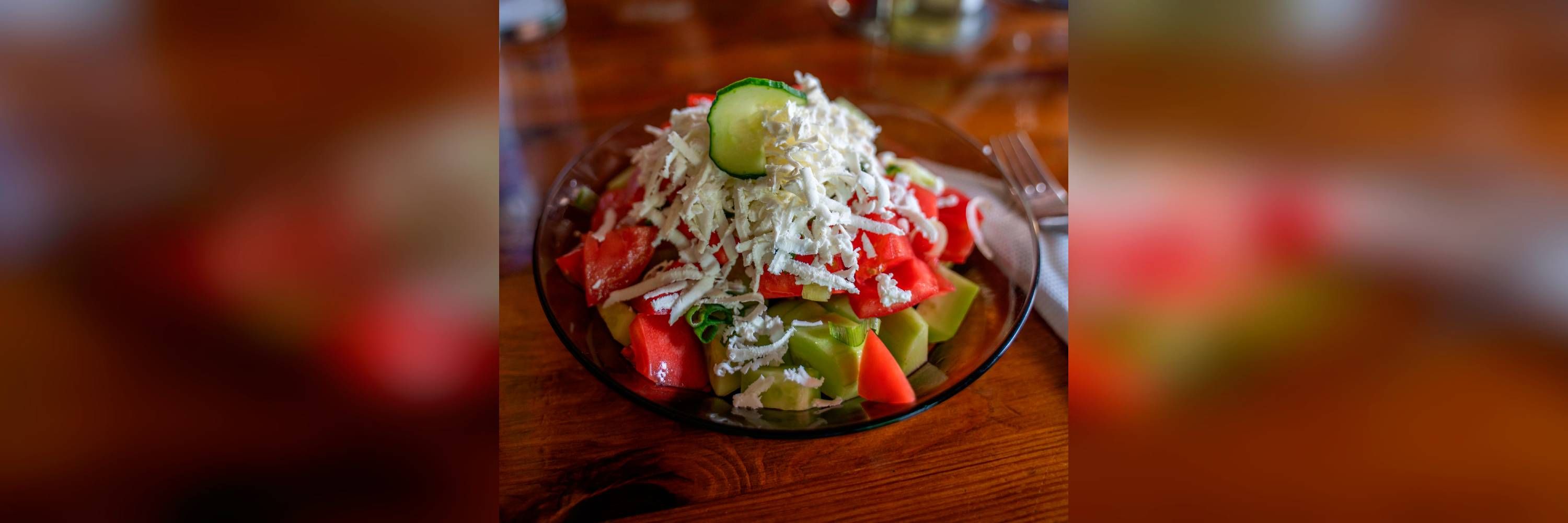 Leckerer Schopska-Salat wie in der DDR: So machen Sie die erfrischende Mahlzeit einfach selbst!