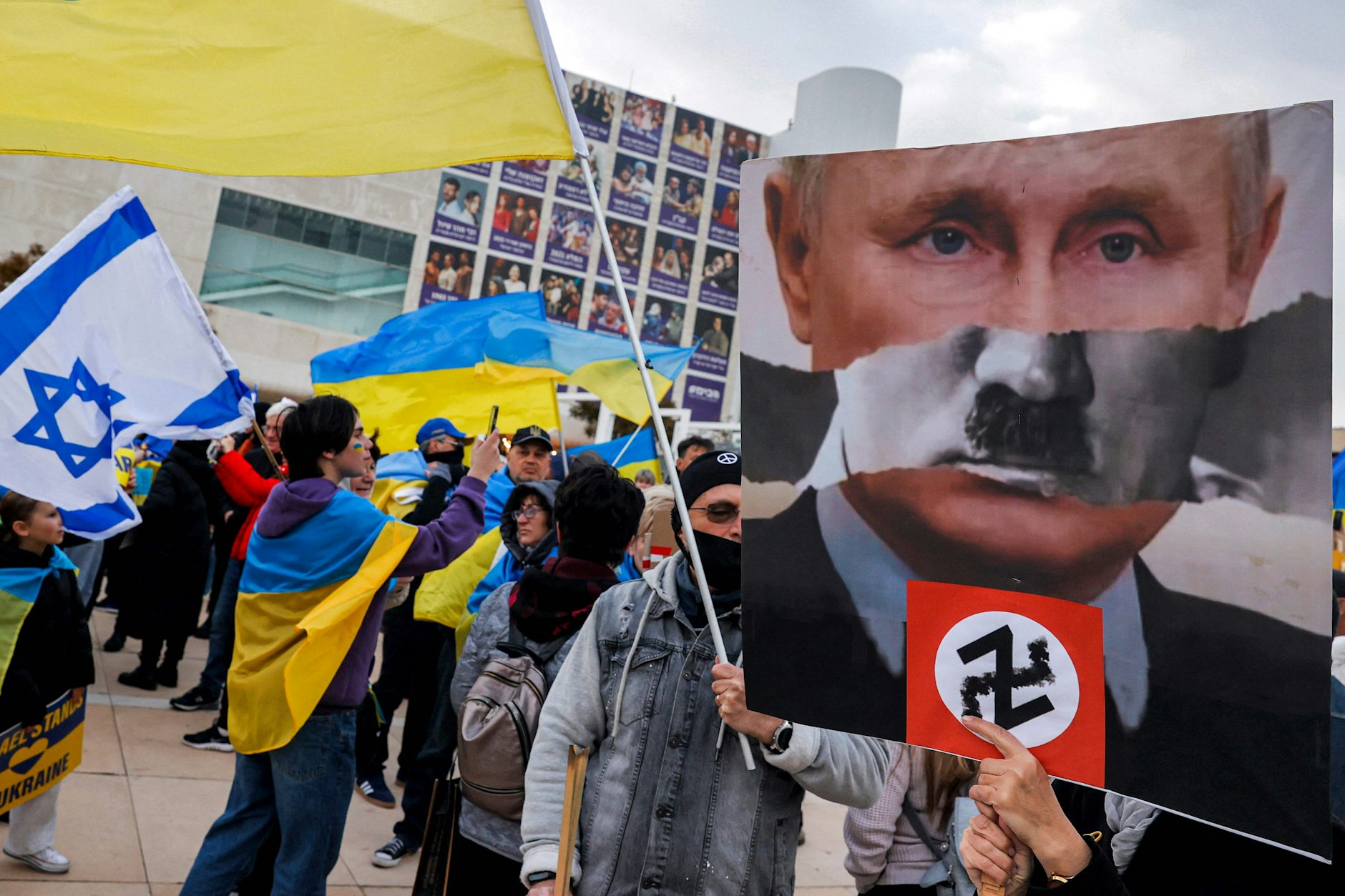 Auch in Israel wird Putin mit Hitler verglichen.