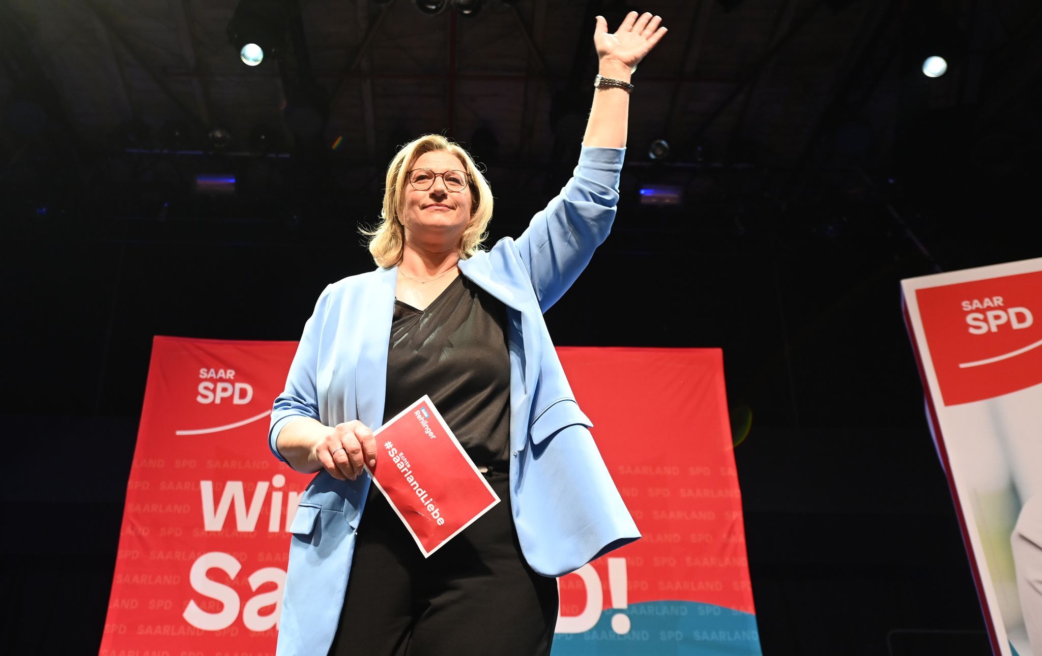 Machtwechsel im Saarland: Absolute Mehrheit für Anke Rehlinger und die SPD – CDU stürzt ab