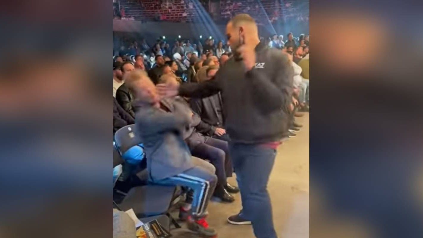 TikTok-Star Fat Coemdy gibt Oliver Pocher eine Ohrfeige.