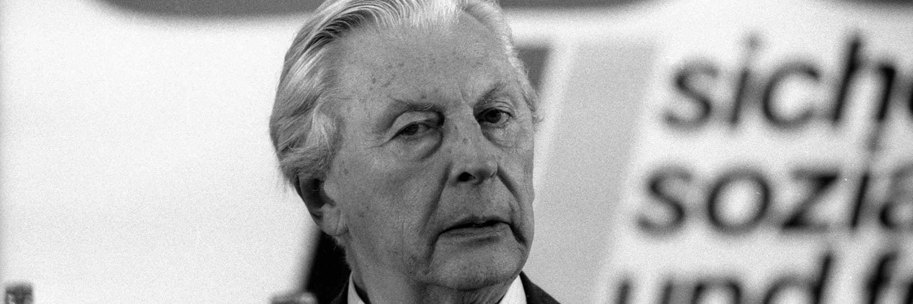 Kurt Georg Kiesinger wurde von der Nazi-Jägerin Beate Klarsfeld geohrfeigt.