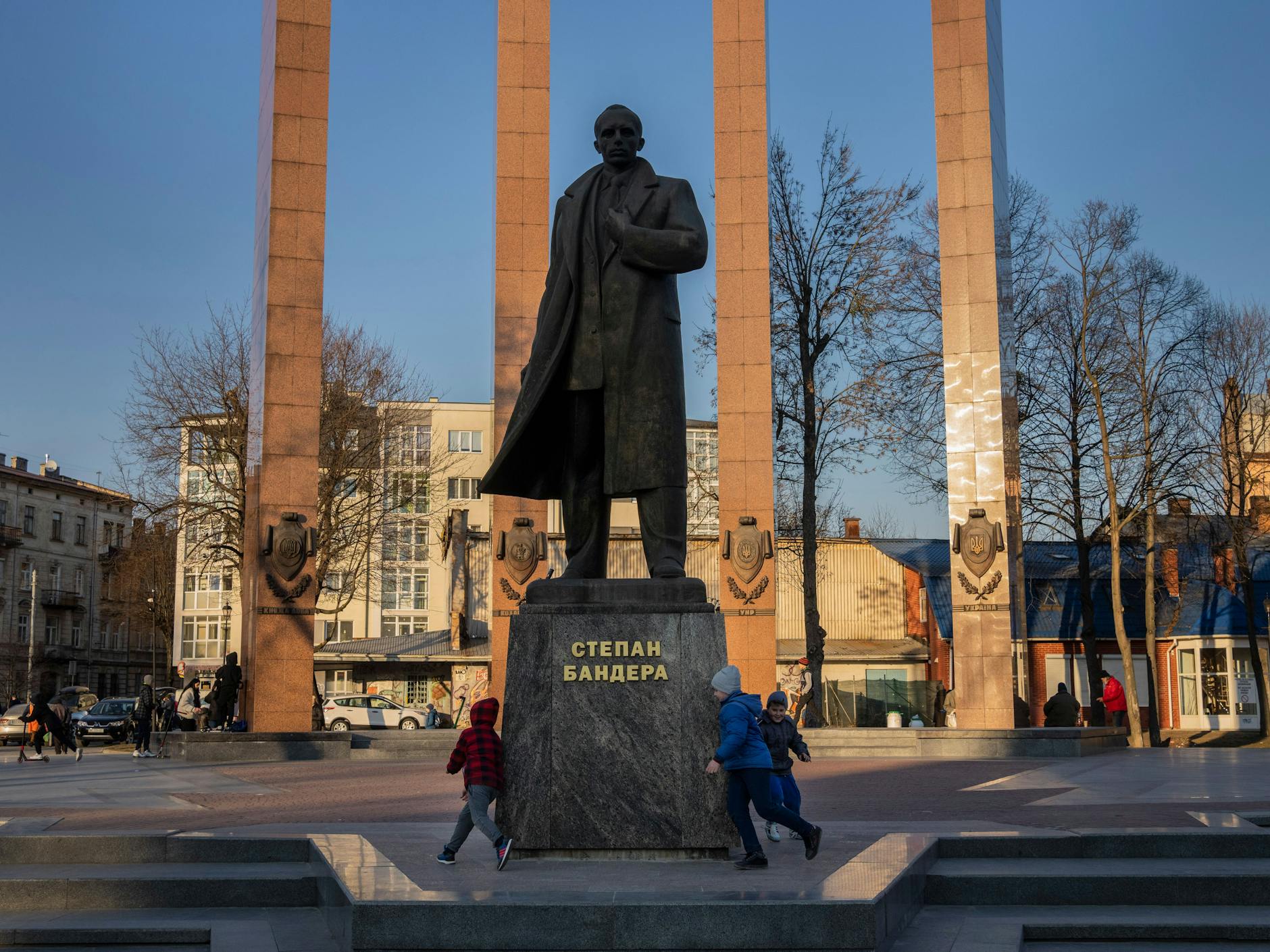 Das Stepan-Bandera-Monument in Lwiw