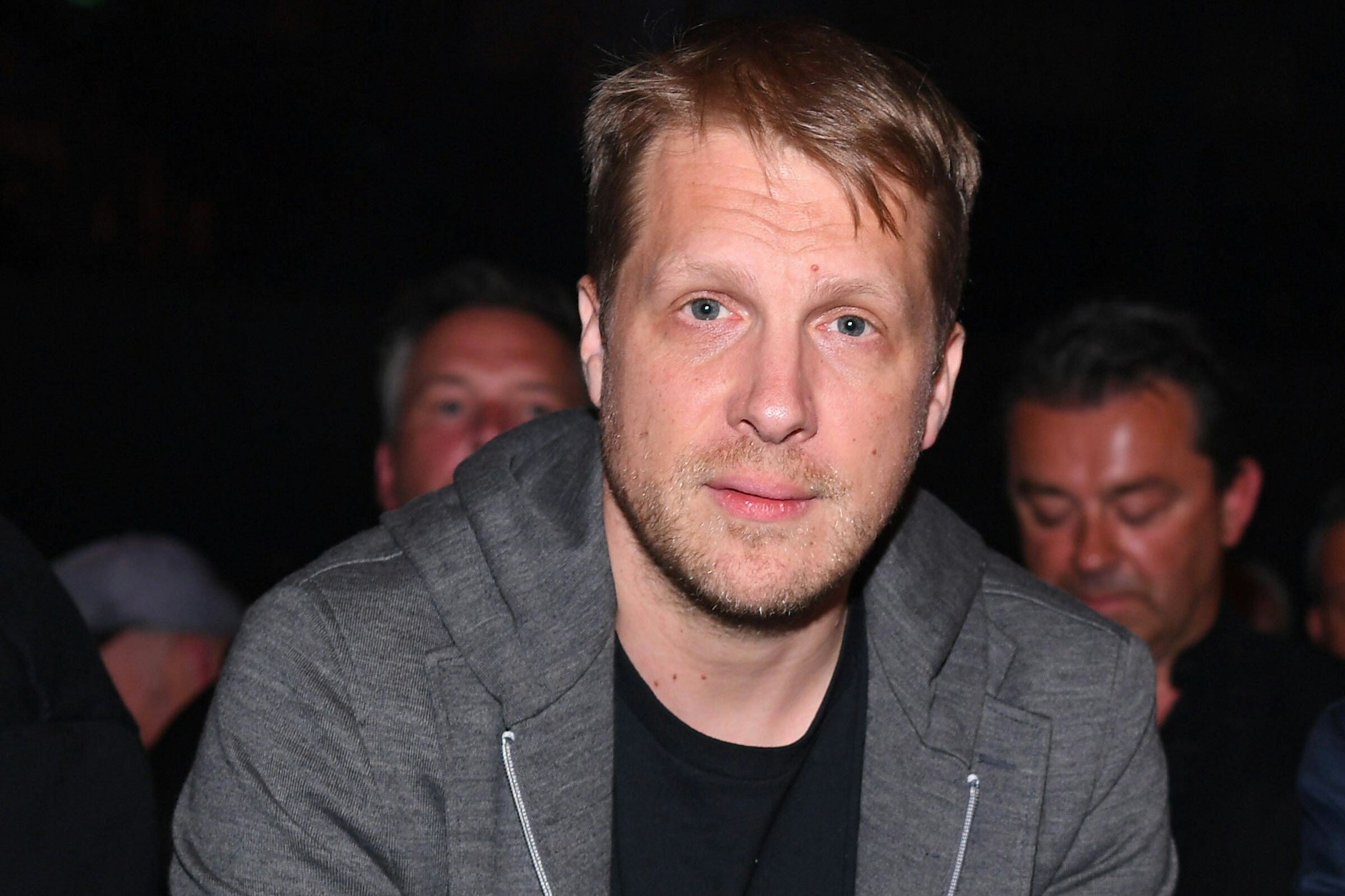 Oliver Pocher war einer der Promi-Gäste bei dem Boxkampf. Am Rand kam es zu der brutalen Prügel-Szene.