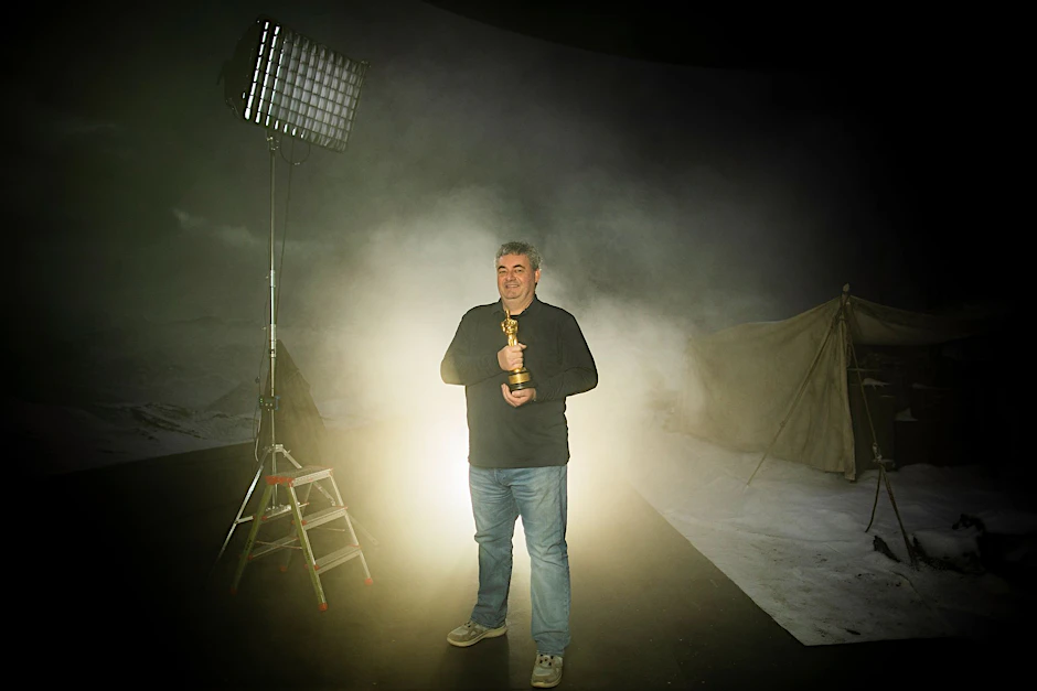 Gerd Nefzer, hier mit seinem Oscar für den Film „Blade Runner 2049“