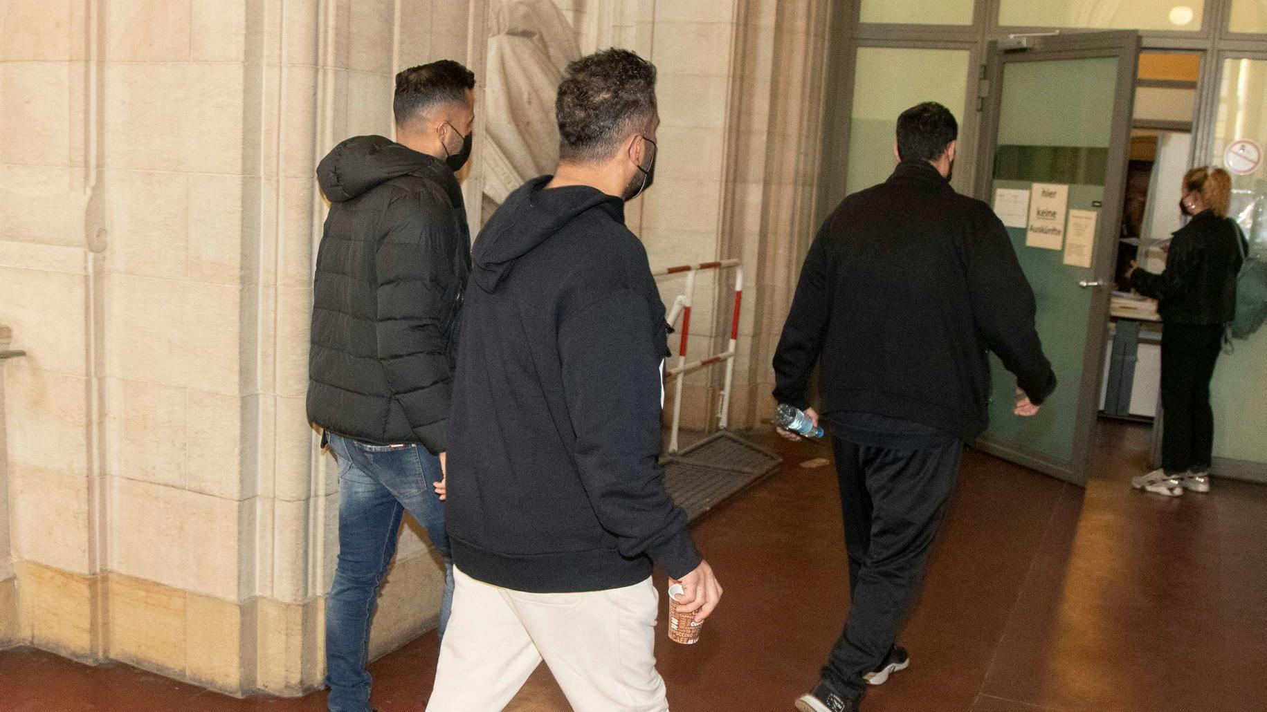 Berlin: Mitglieder der Familie Abou-Chaker im Gerichtsgebäude.