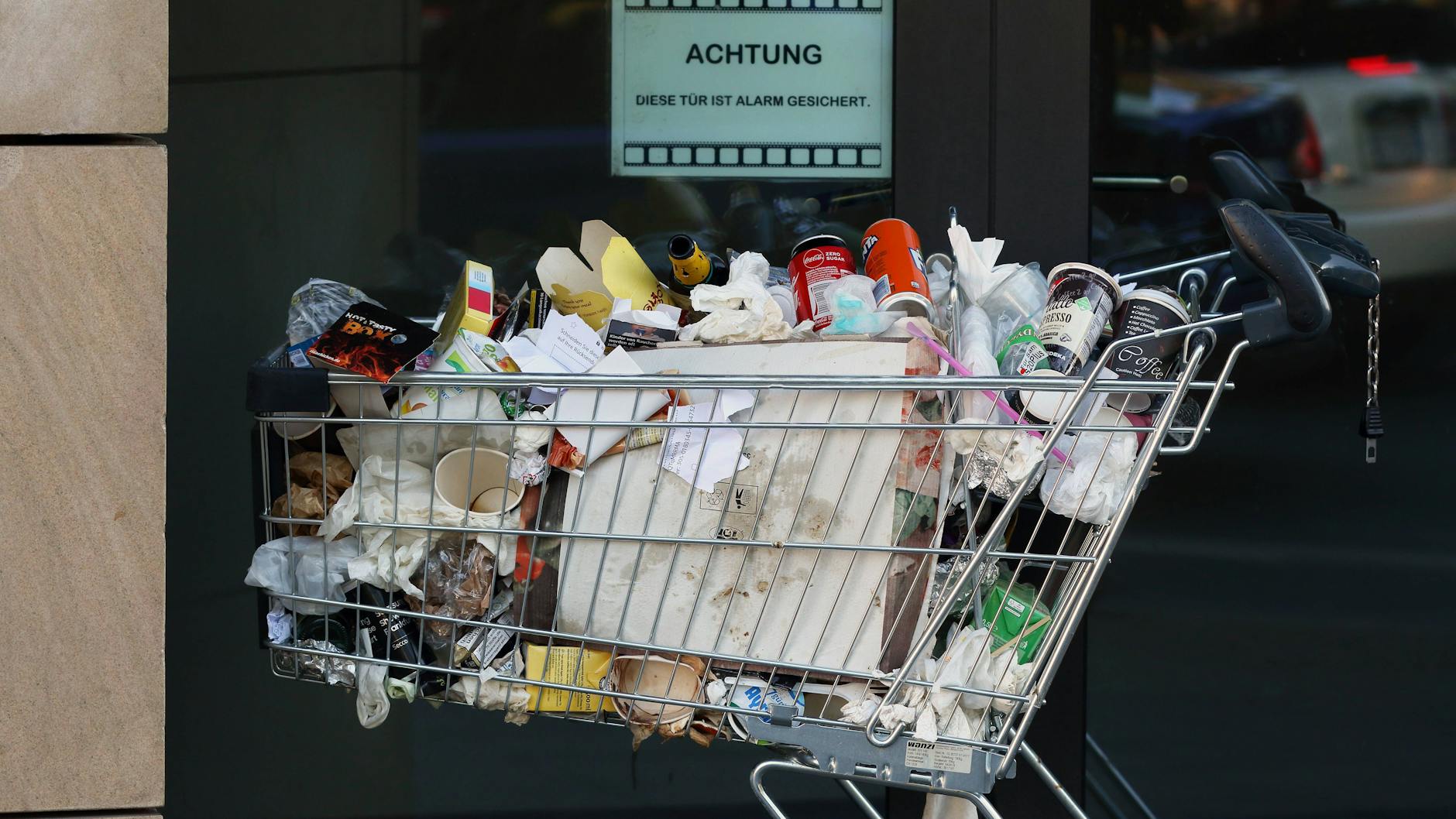 Mahlzeit! Berlin an einem typischen Sonntagmorgen.