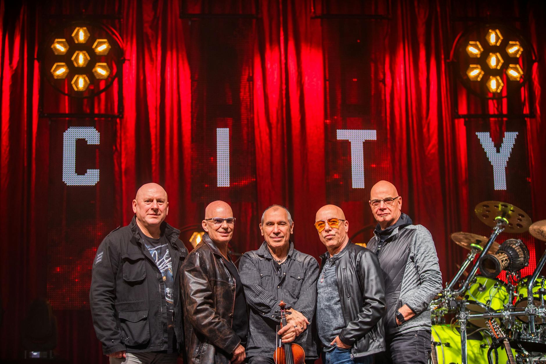 Hier noch in voller Besetzung: Manfred Hennig (von links nach rechts), Fritz Puppel, Georgi Gogow, Toni Krahl und der mittlerweile verstorbene Klaus Selmke.