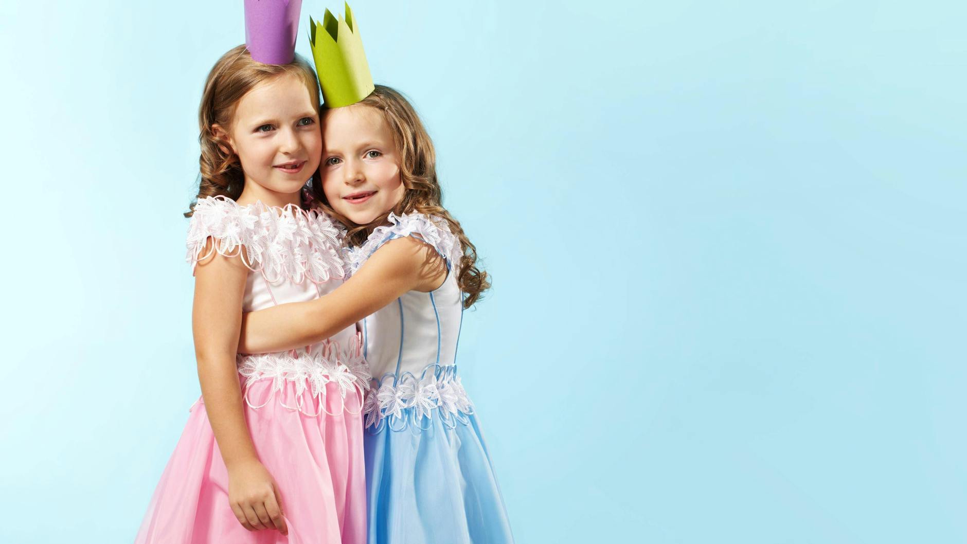 Prinzessinnenkleider gibt es nicht nur zur Faschingszeit, sondern ganzjährig.