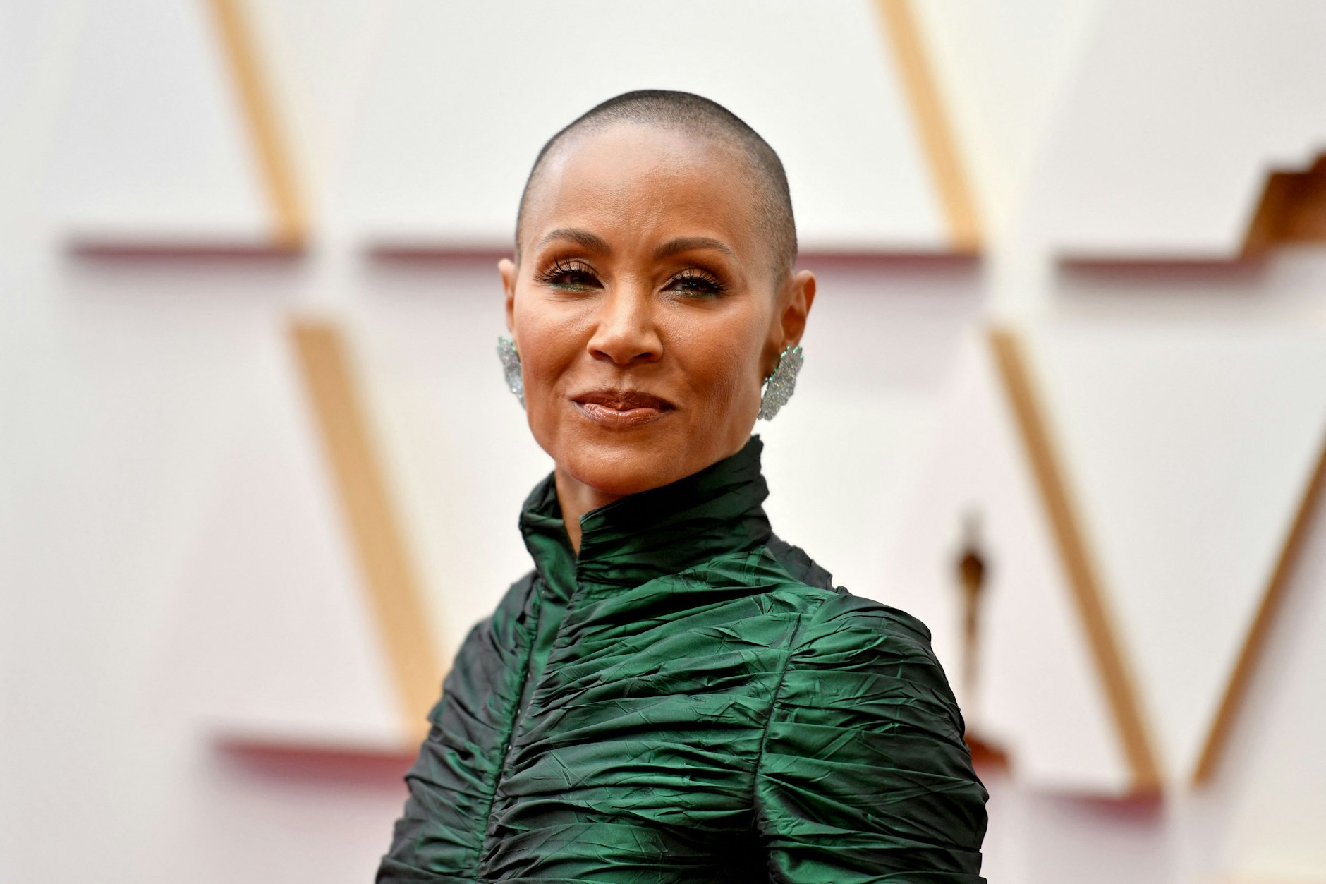 Schauspielerin Jada Pinkett Smith leidet an einer seltenen Form von frühzeitigem Haarausfall.