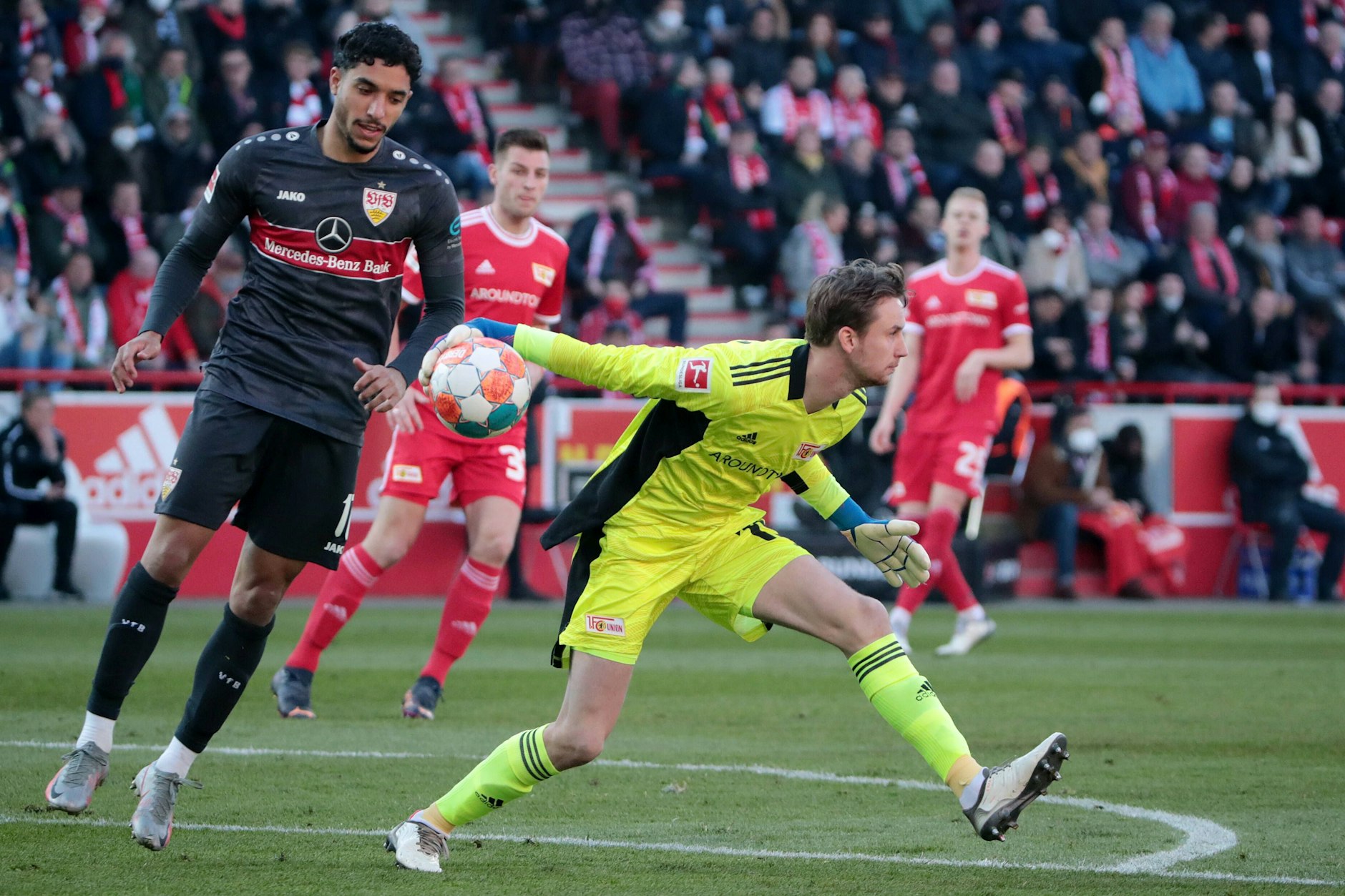 In der Liga durfte Frederik Rönnow zuletzt am 12. März beim 1:1 gegen Stuttgart das Tor der Eisernen hüten.