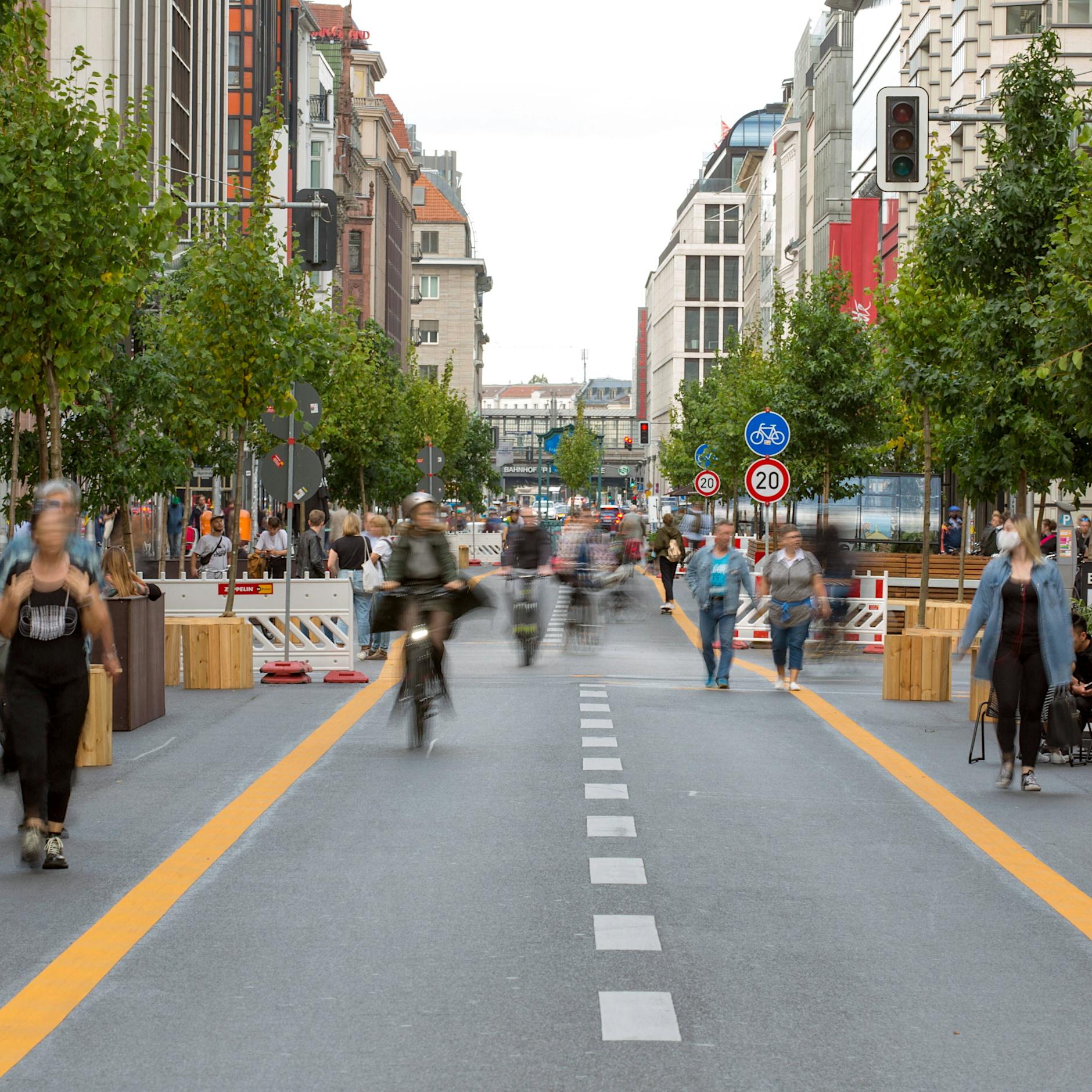 Schluss jetzt! Die Friedrichstraße muss wieder für Autos geöffnet werden