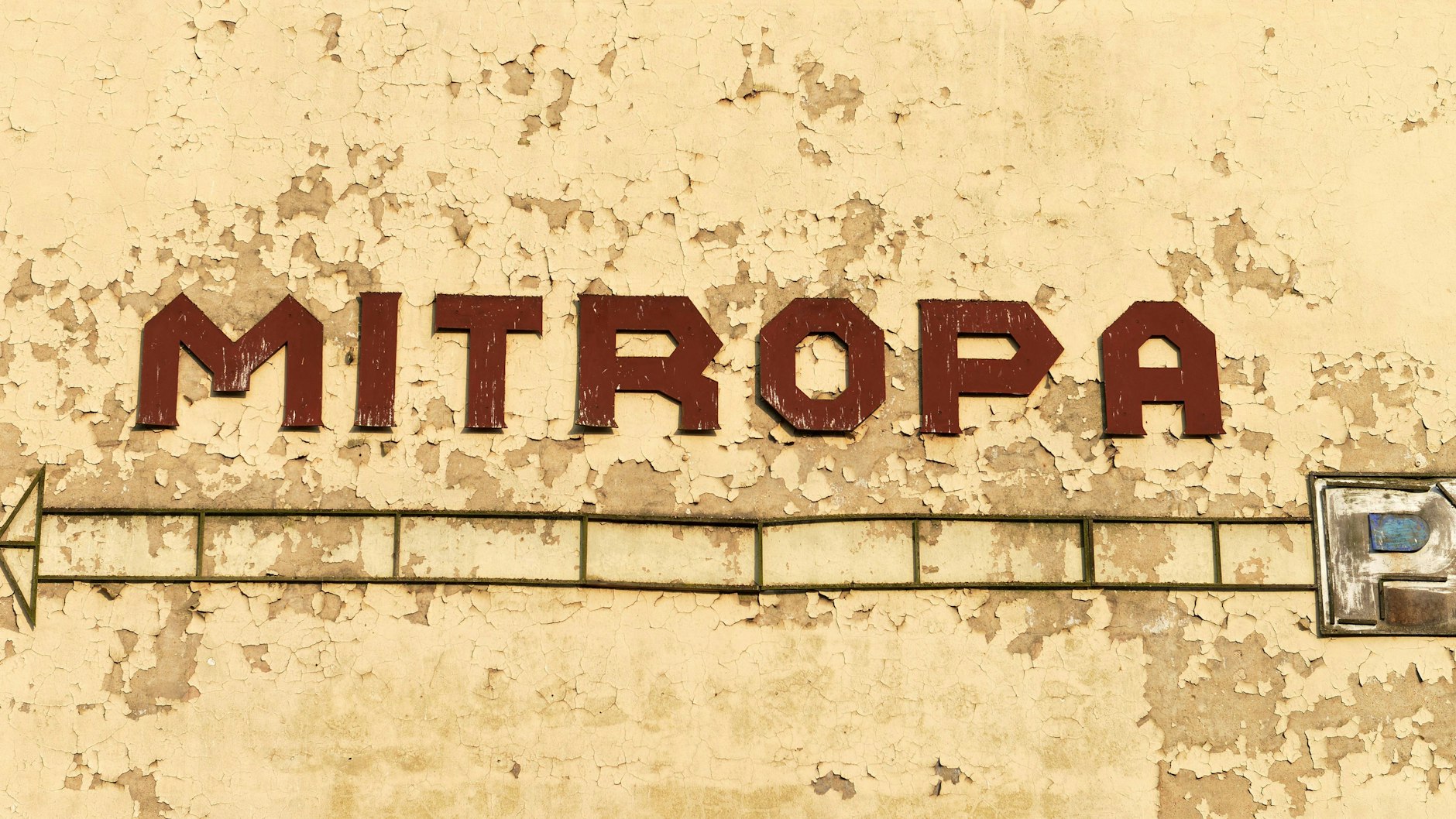 Kennen Sie diesen Schriftzug noch? Unter dem Namen MITROPA wurden auch in der DDR Speisewagen und Bahnhofsgaststätten betrieben.